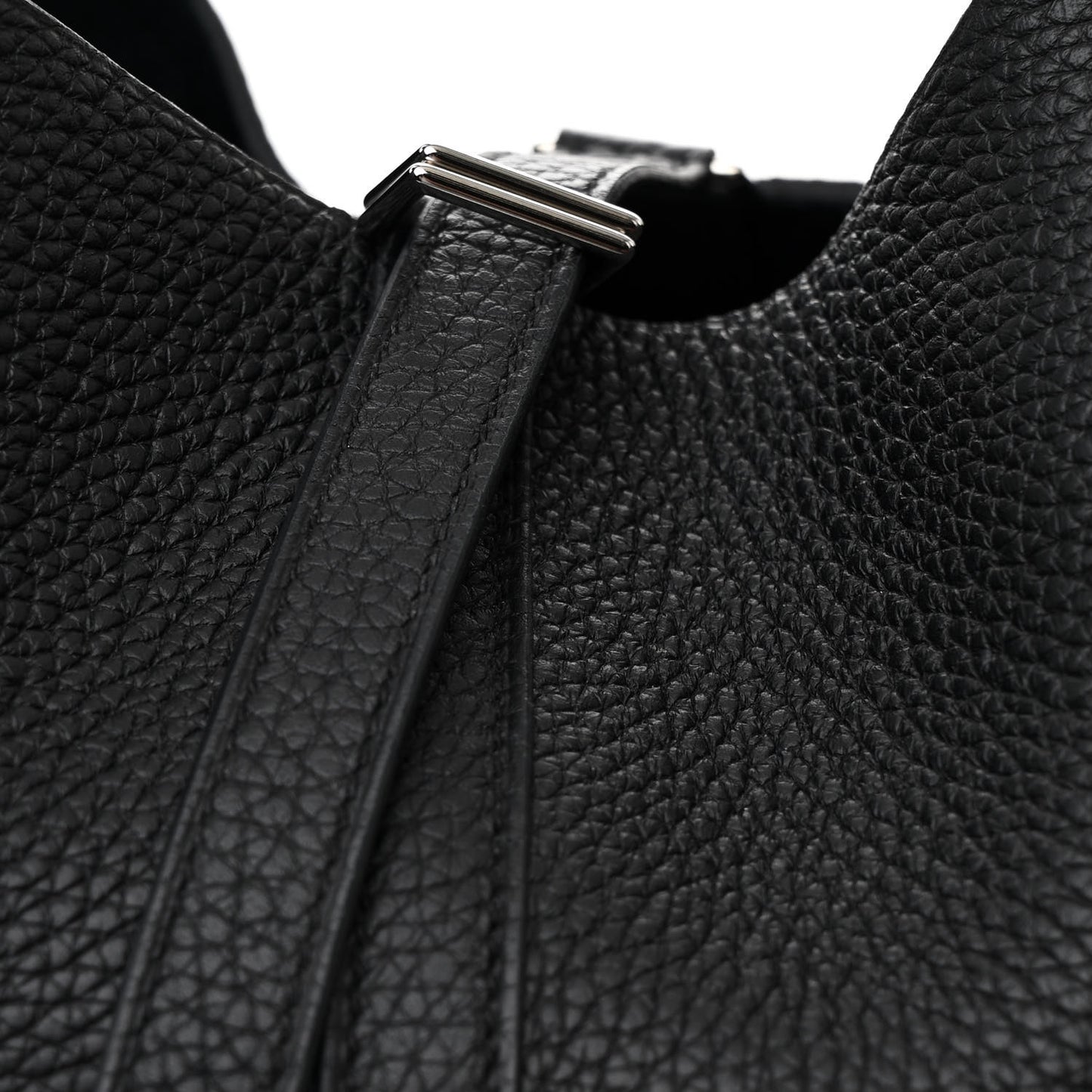 Taurillon Clemence Picotin Lock 22 MM Black