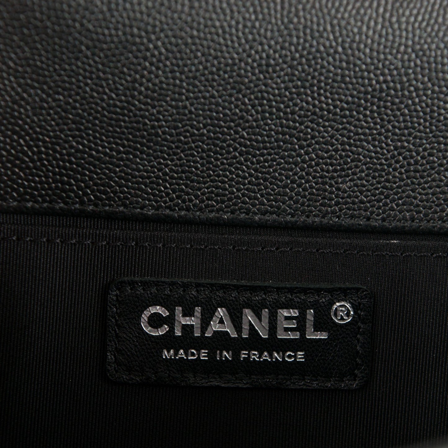 Caviar Quilted Medium Boy Flap So Black