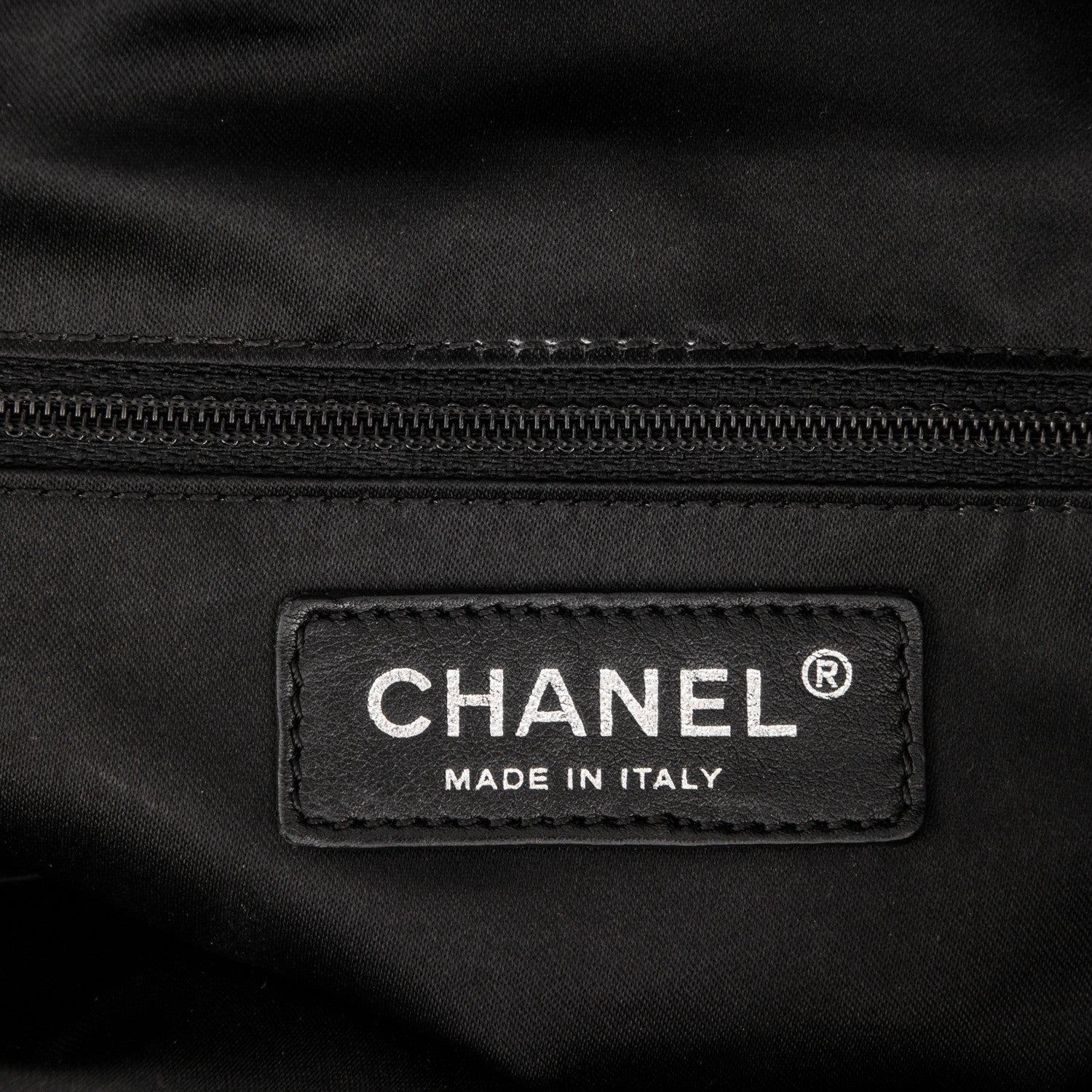 Chanel Glazed Calfskin Large Twisted Tote Black 6 of 7