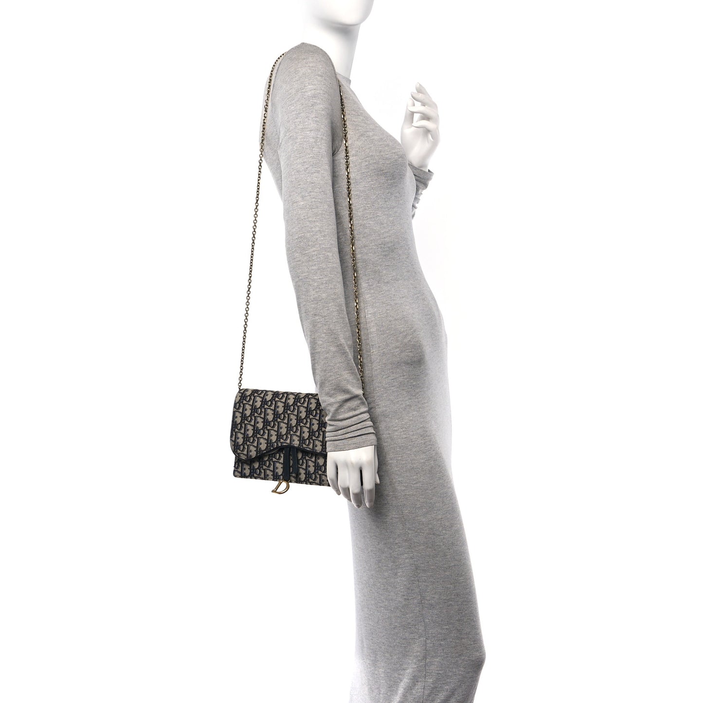 Oblique Saddle Chain Pouch Blue