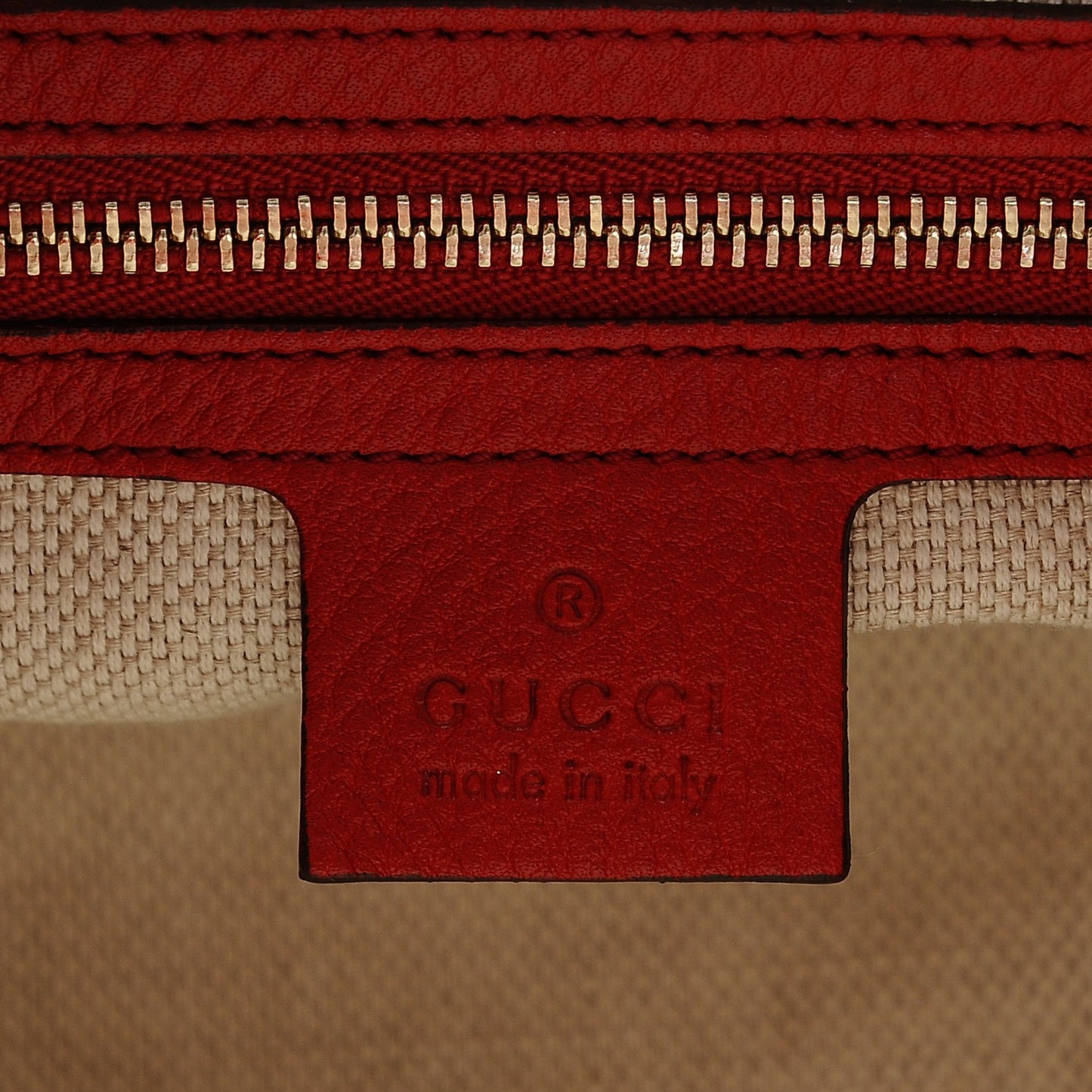 Pebbled Calfskin Medium Soho Chain Shoulder Bag Tabasco Red