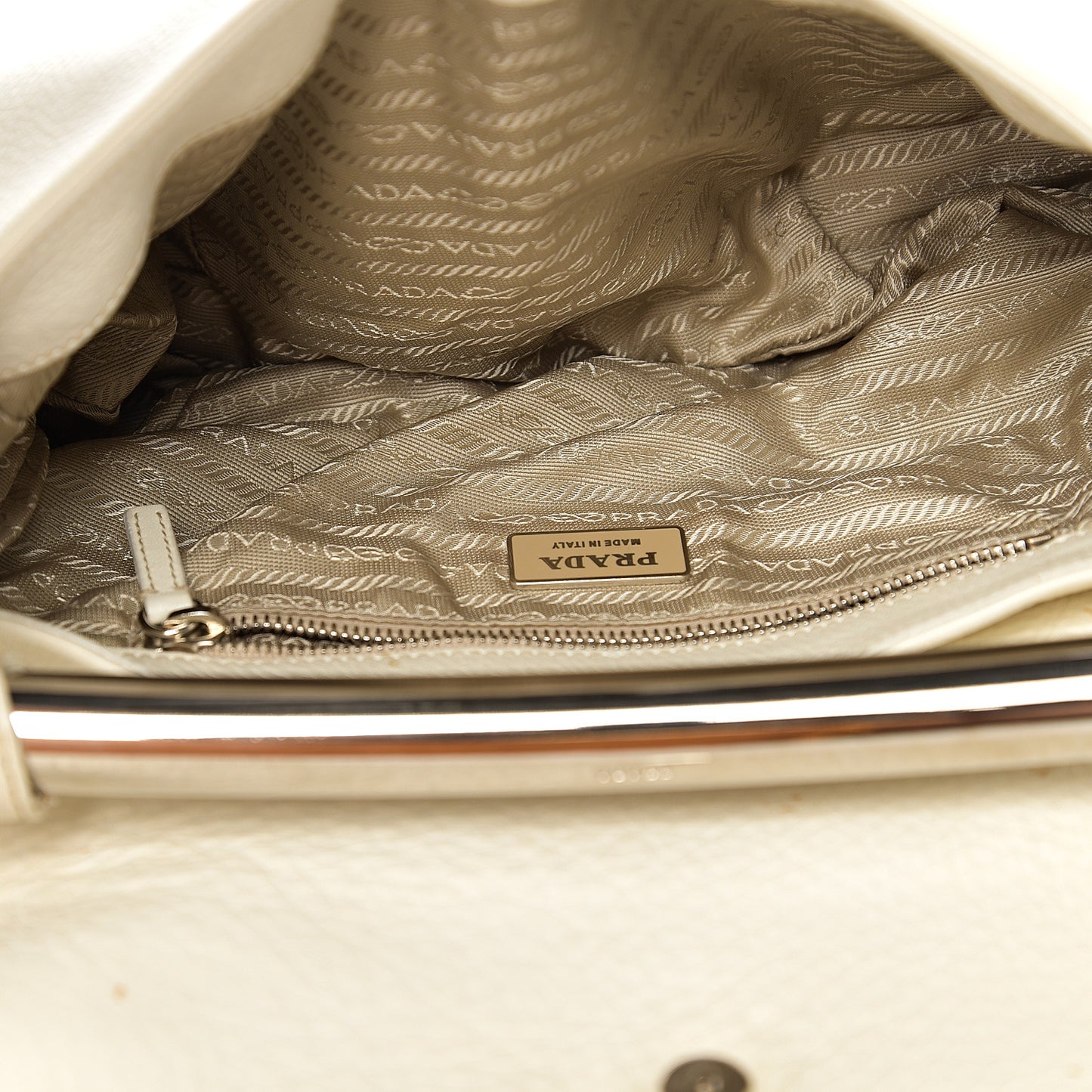 Vitello Daino Metal Bar Top Handle Shoulder Bag White