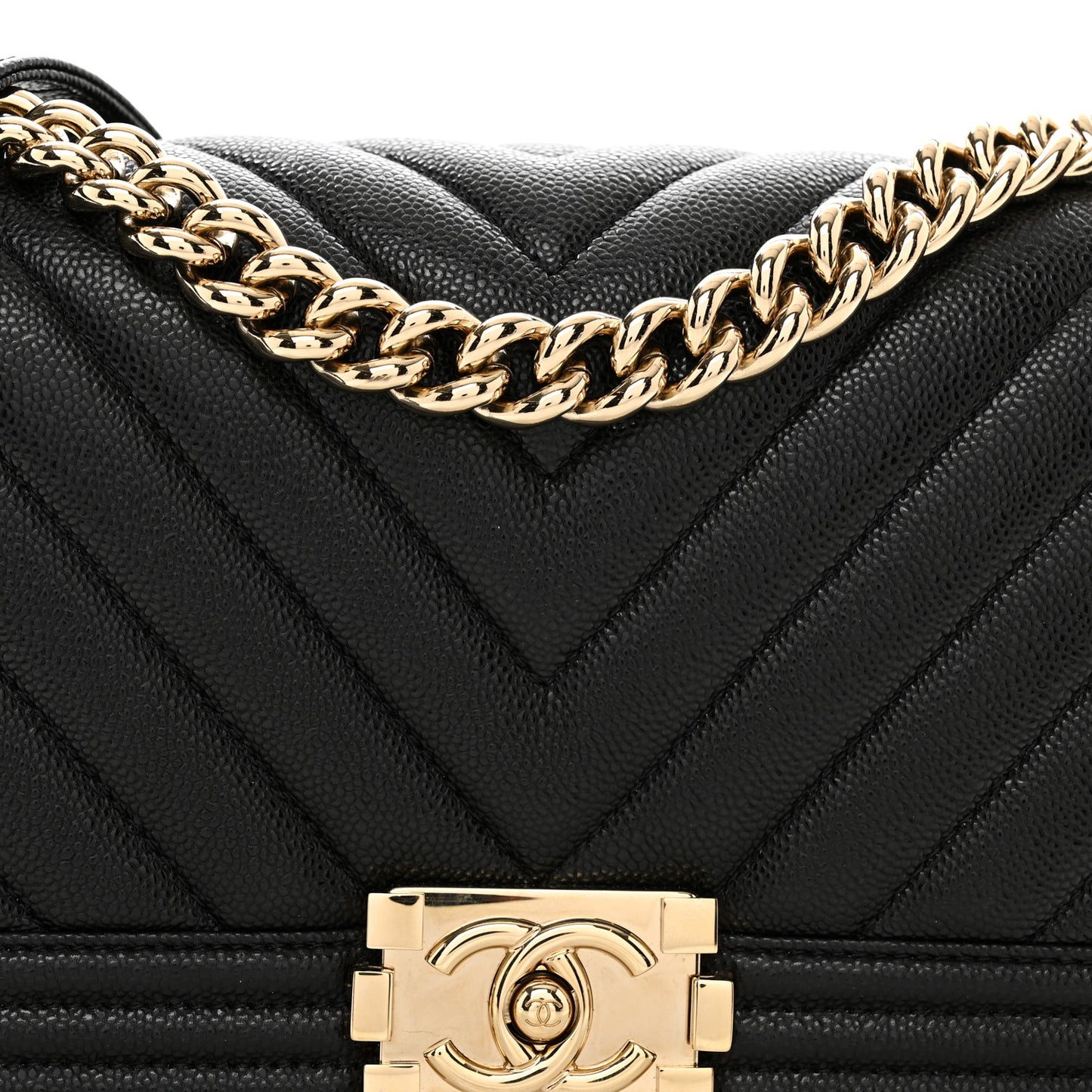 Caviar Chevron Quilted Medium Boy Flap Black