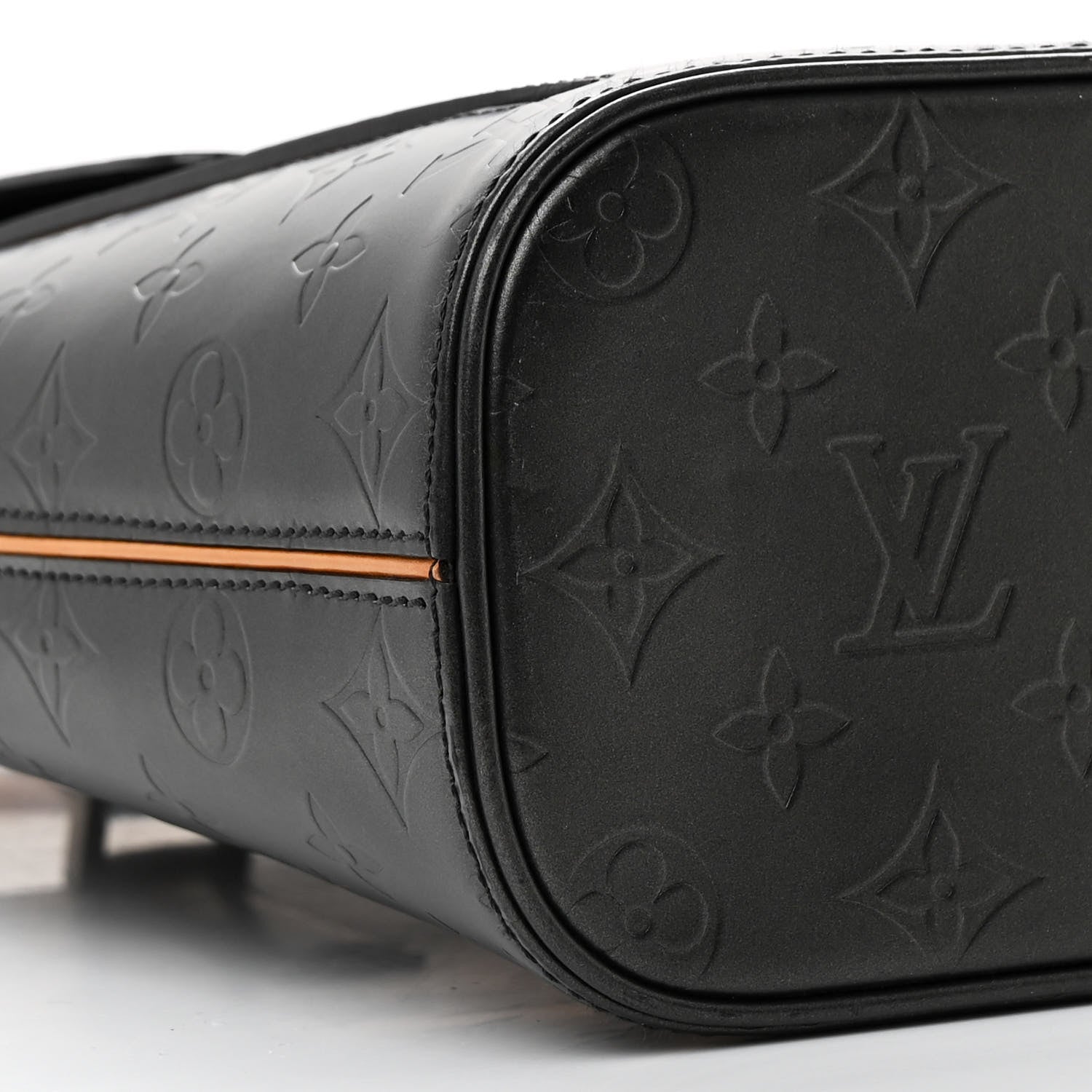 Louis Vuitton Mat Monogram Willwood Black 8 of 12