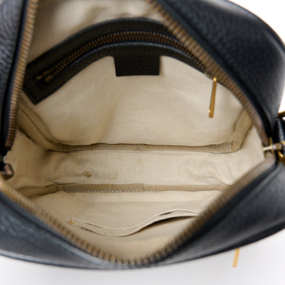 Gucci Grained Calfskin Logo Messenger Bag Black 5 of 12