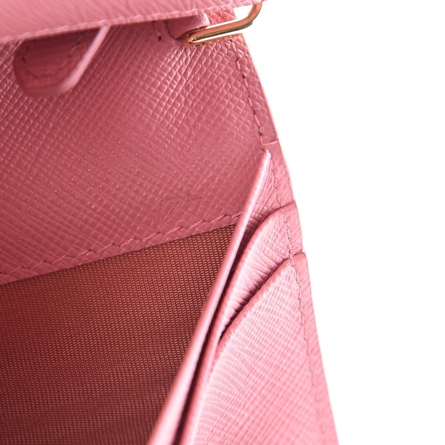 Saffiano Shine Monochrome Chain Wallet Petalo