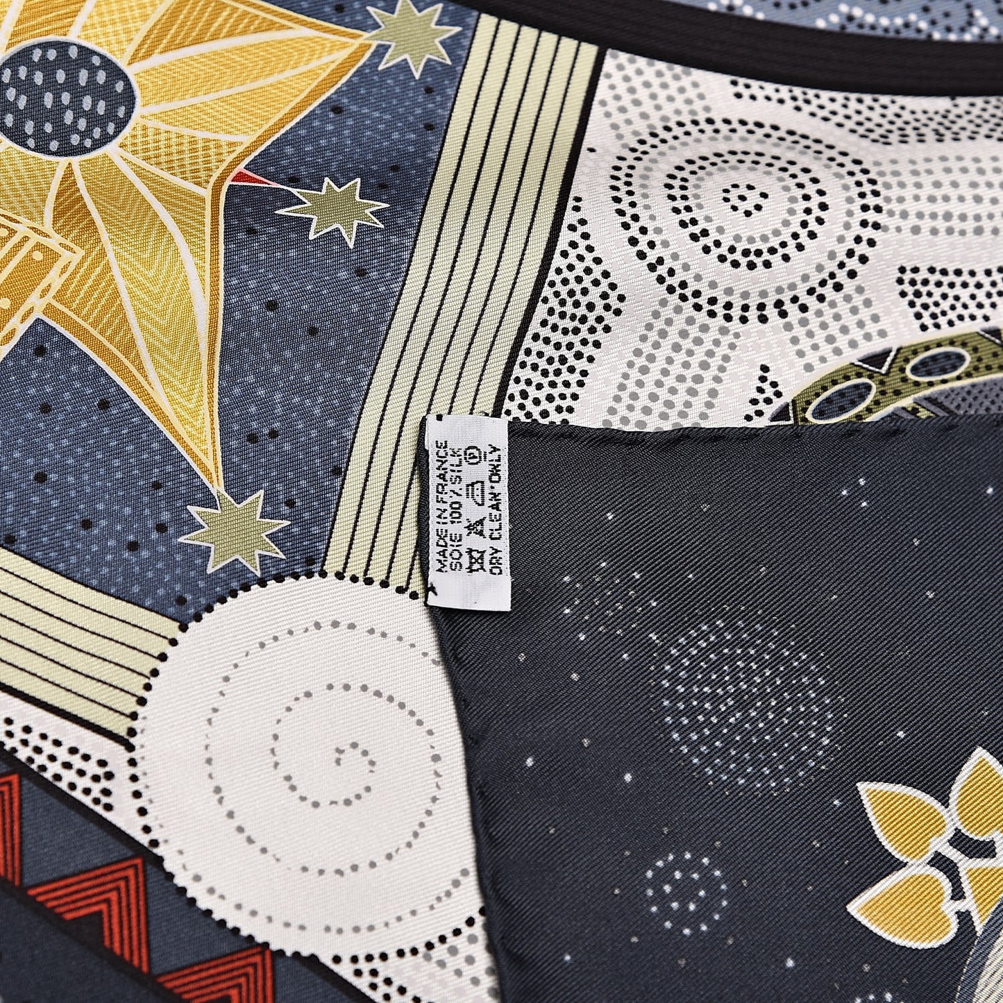 Silk Reve D’Australie Scarf 90
