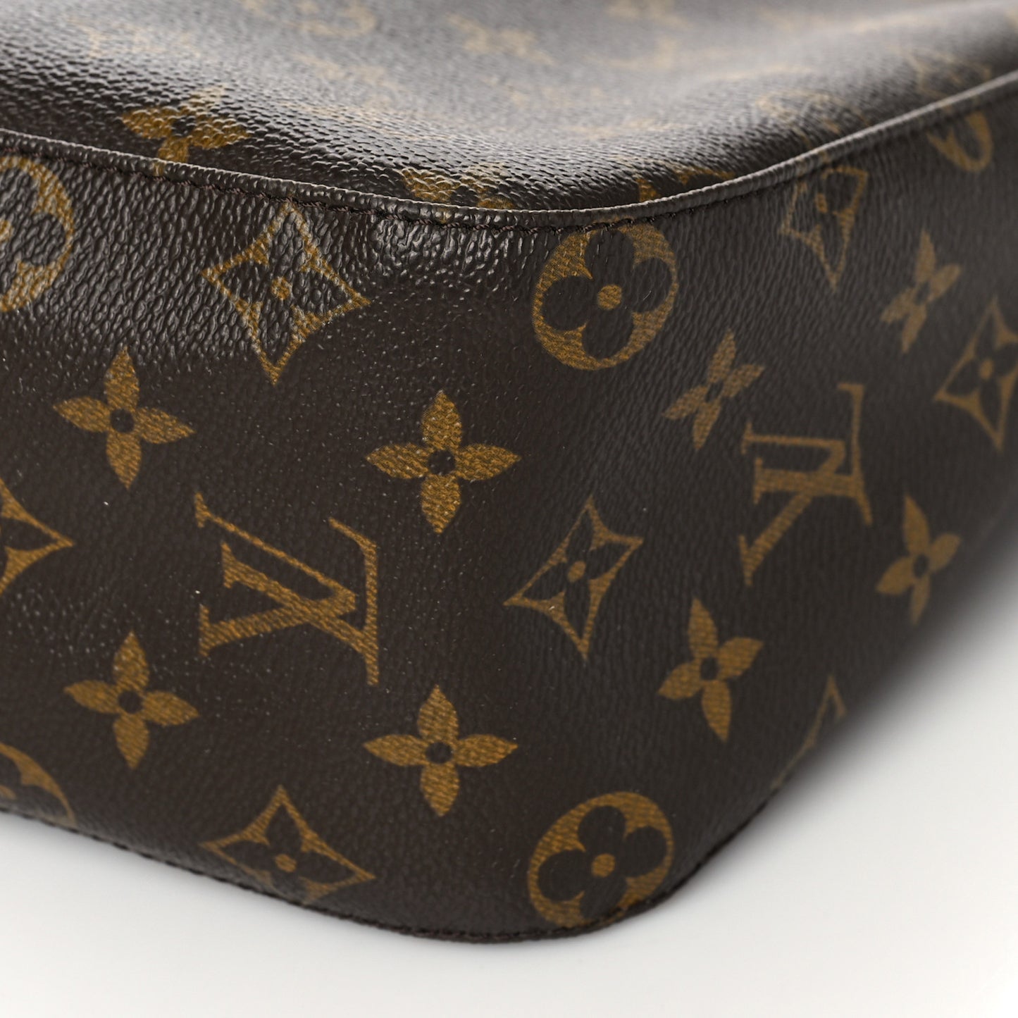 Monogram Looping MM