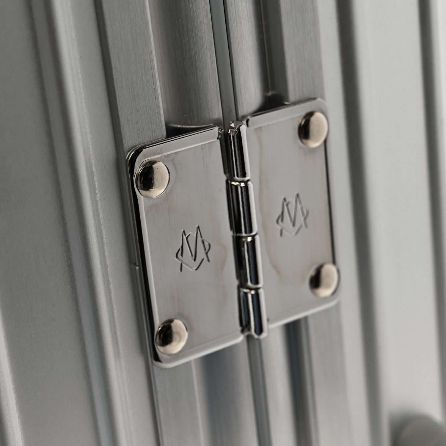 Rimowa Aluminum Original Cabin S Silver 11 of 14
