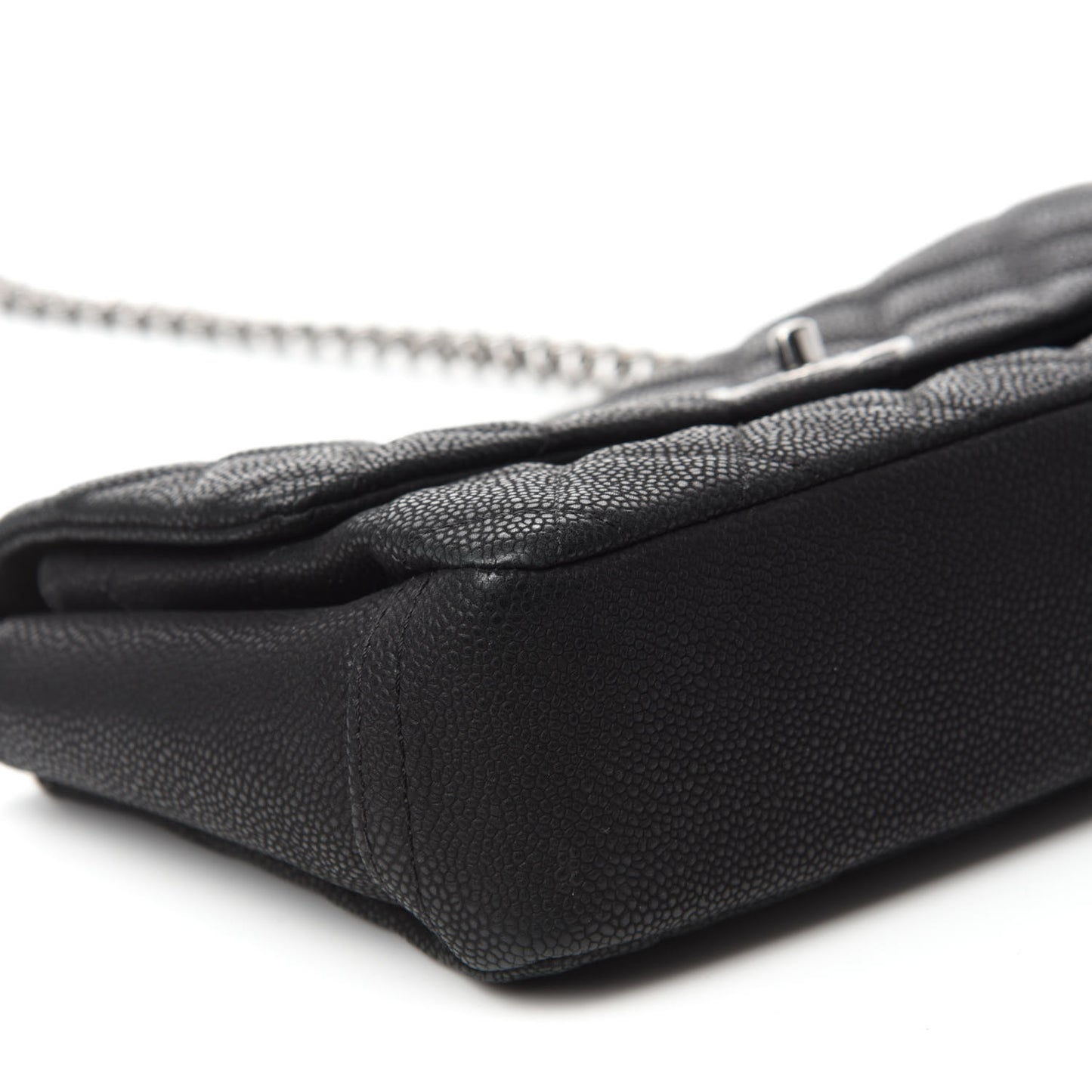 Iridescent Caviar Quilted Medium Lady Pearly Flap Black