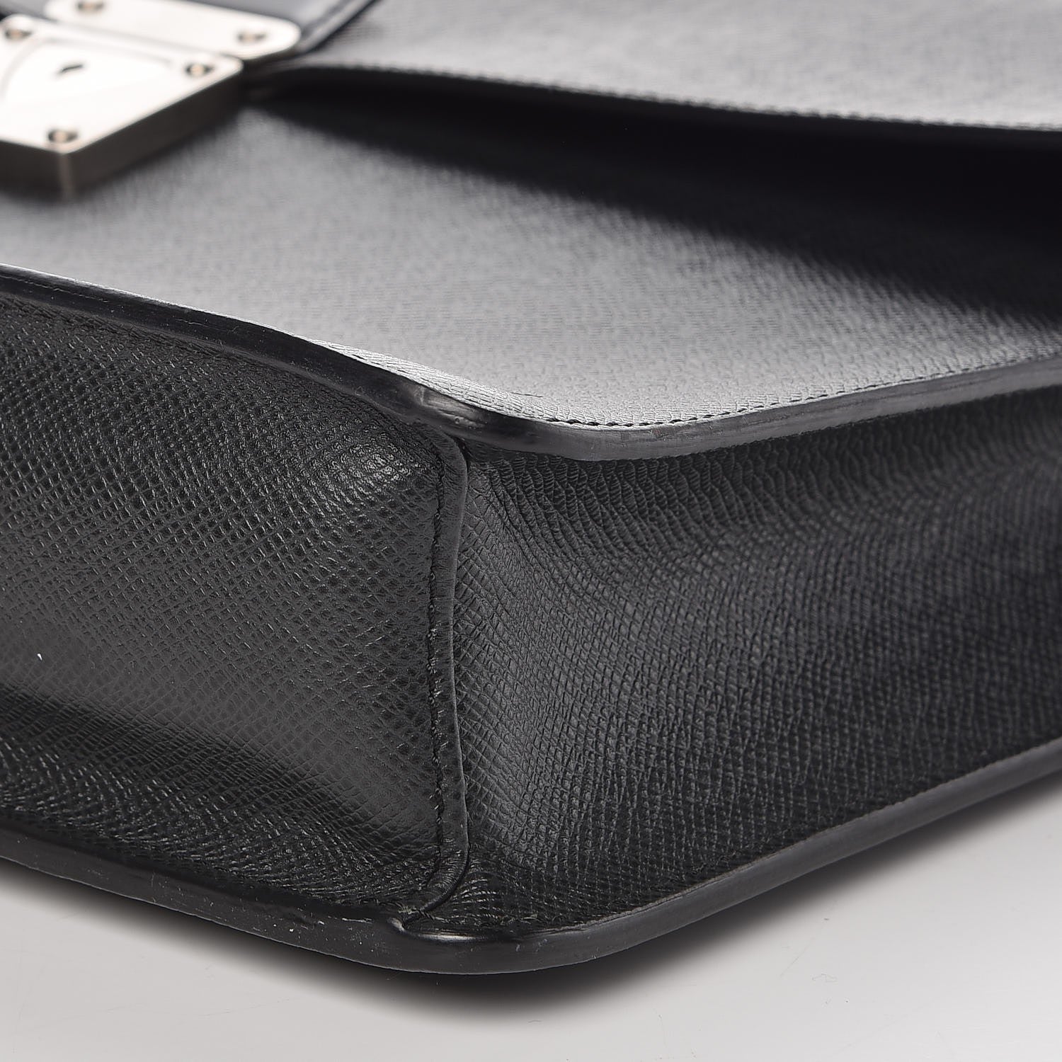 Louis Vuitton Taiga Robusto 1 Compartment Briefcase Ardoise 10 of 11
