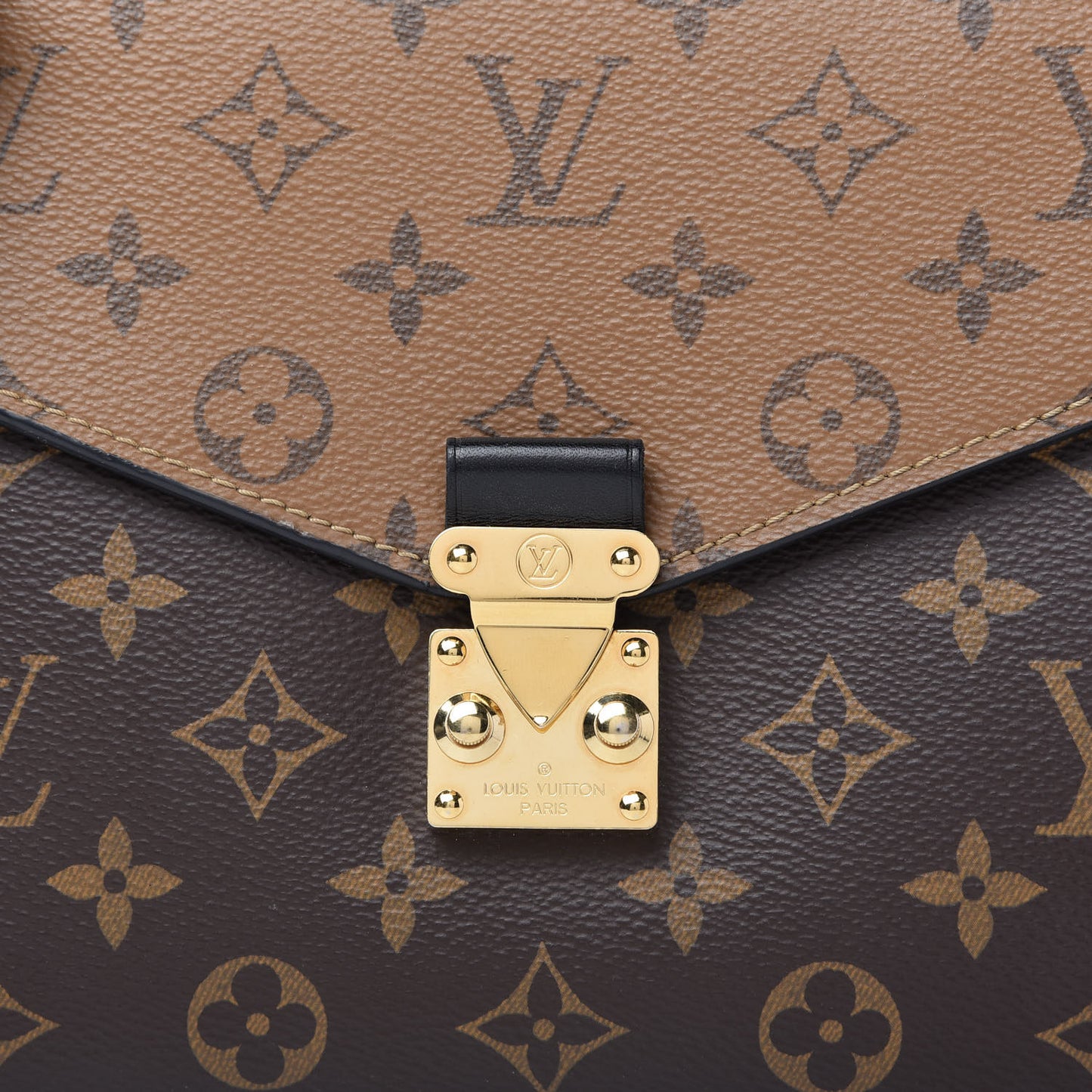 Reverse Monogram Pochette Metis