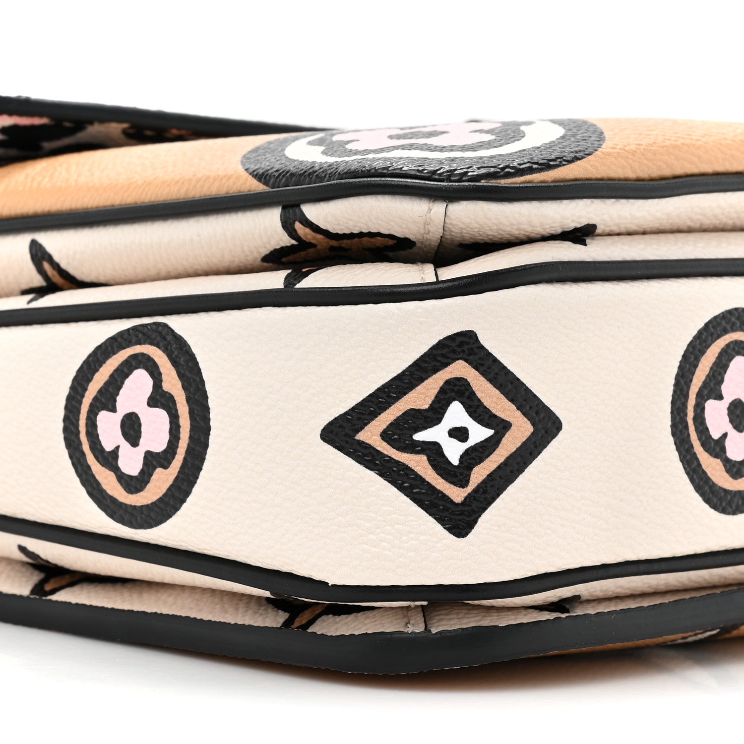 Louis Vuitton Monogram Giant Wild At Heart Pochette Metis Arizona 9 of 9