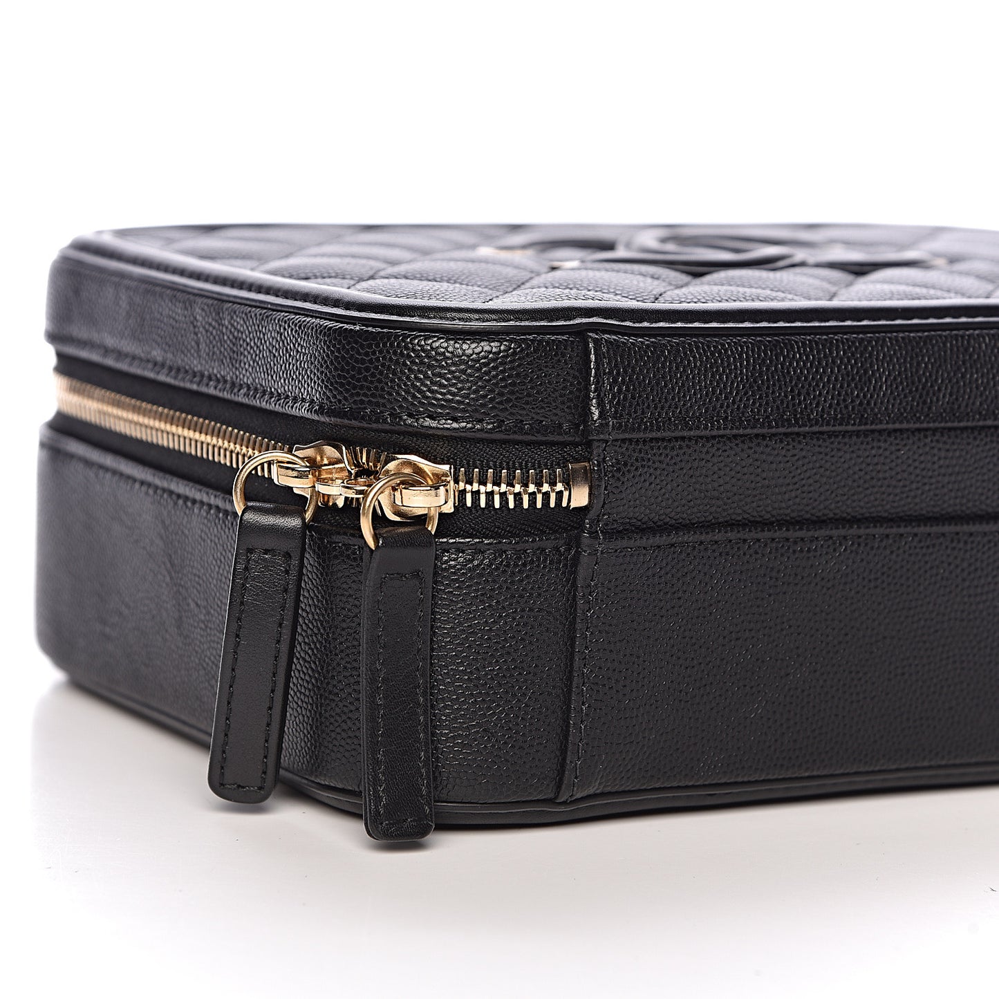 Caviar Quilted Medium CC Filigree Vanity Case Black
