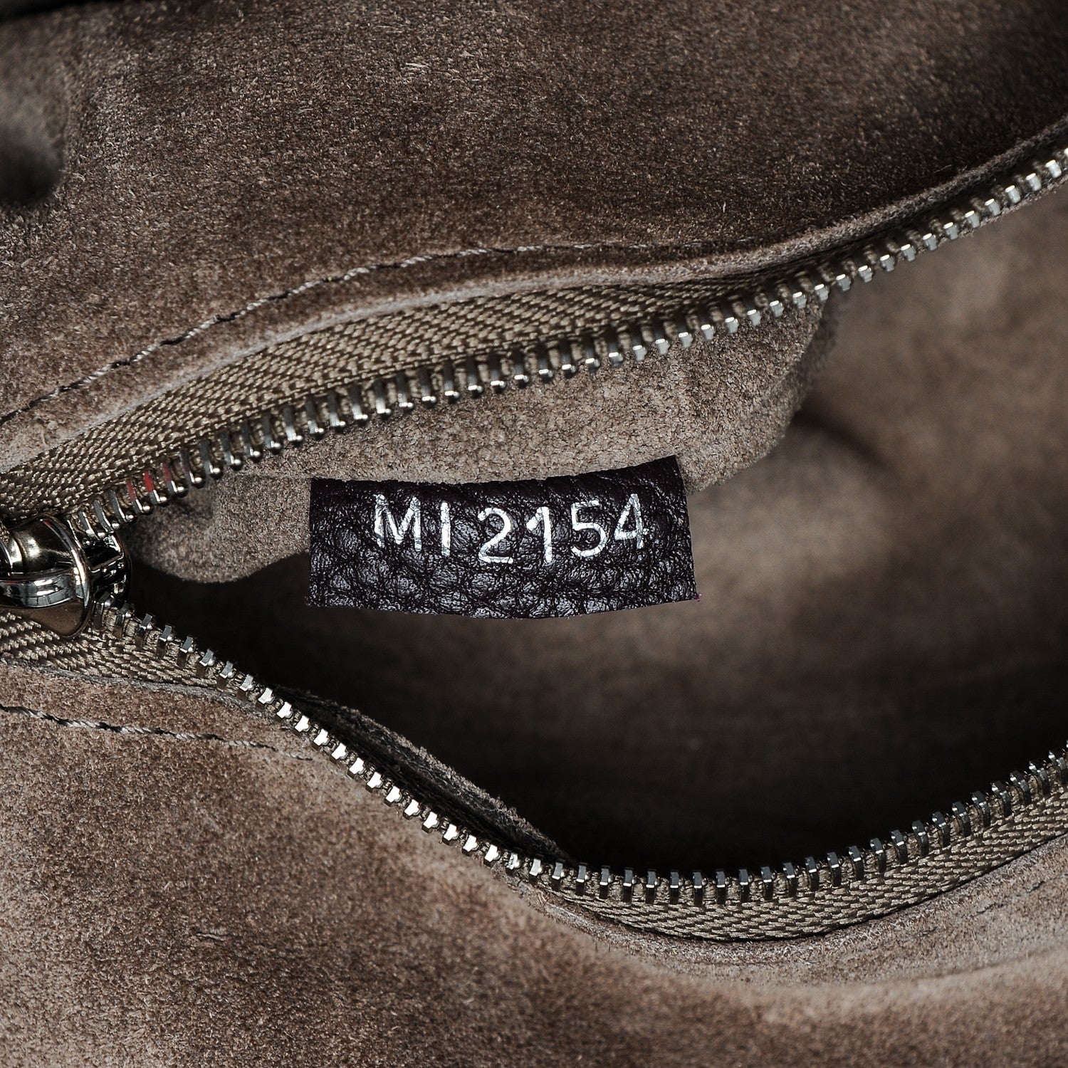 Louis Vuitton Veau Cachemire Soft Lockit MM Quetsche 7 of 7