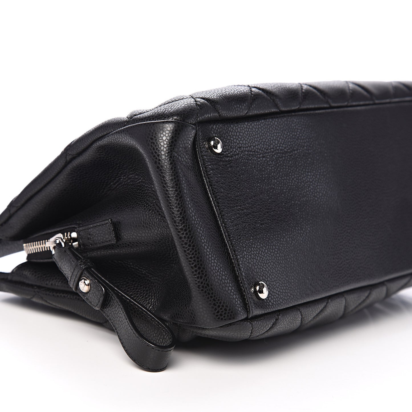 Caviar Quilted CC Timeless Soft Tote Black