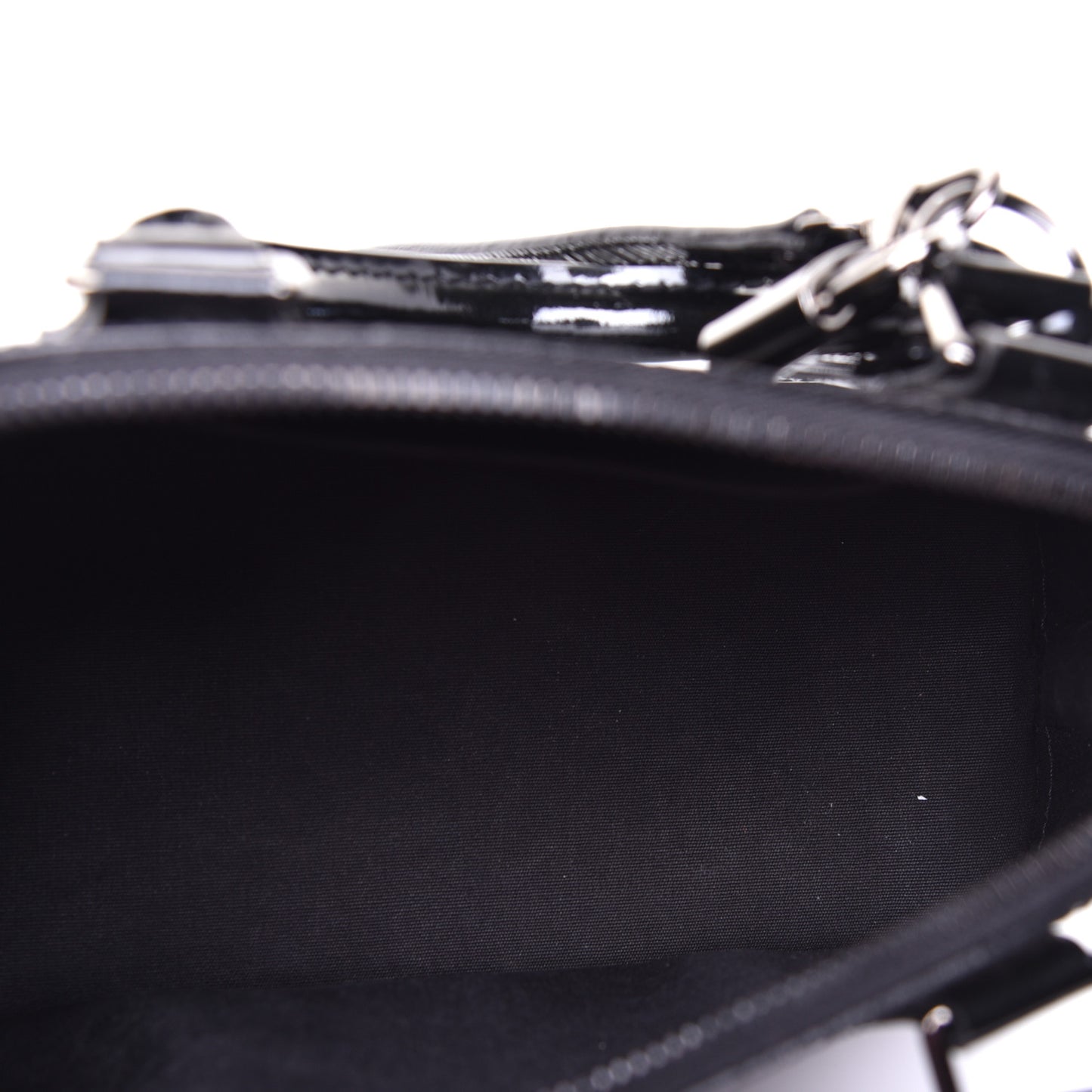 Vernis Alma BB Noir Magnetique
