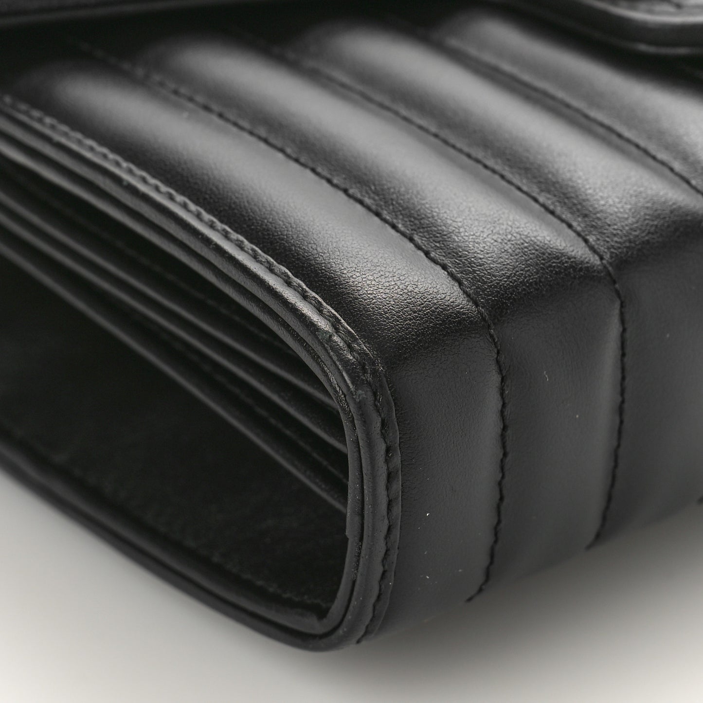 Calfskin Matelasse Aria GG Marmont Chain Wallet Black