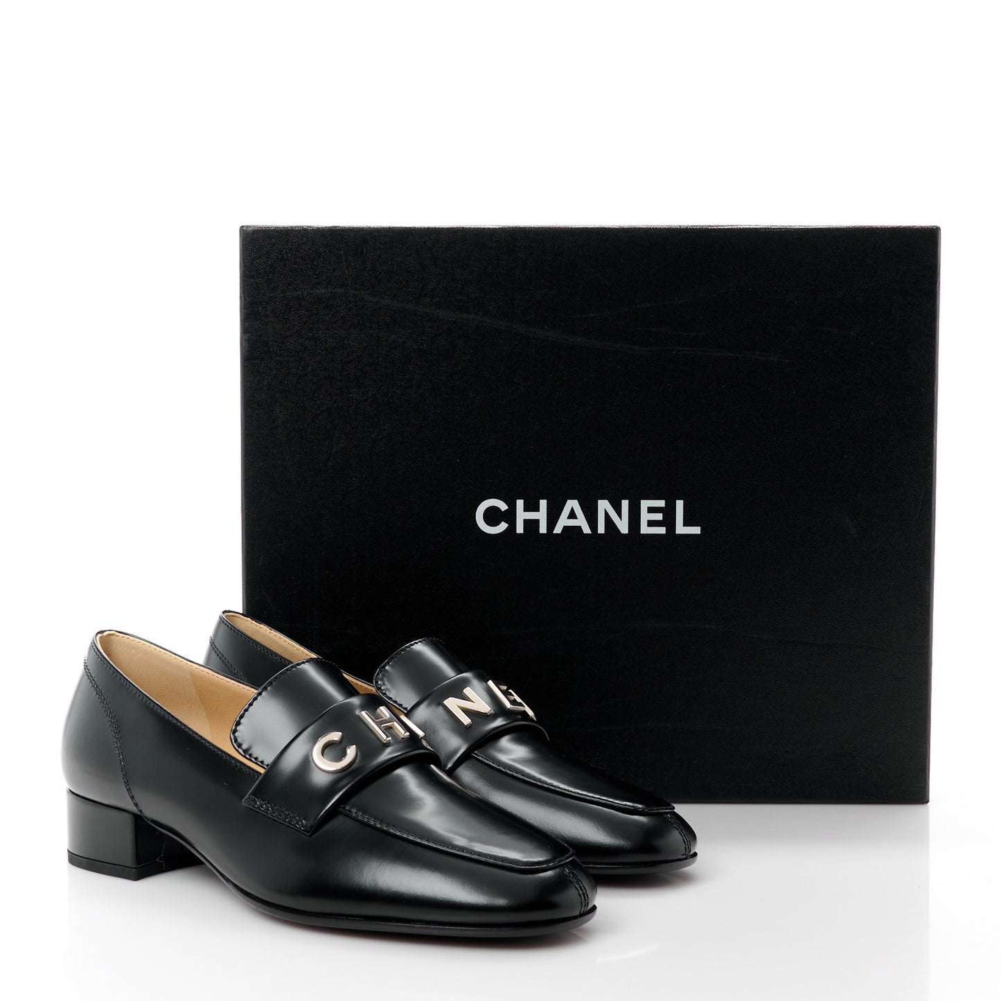 Shiny Calfskin Logo Loafers 35 Black