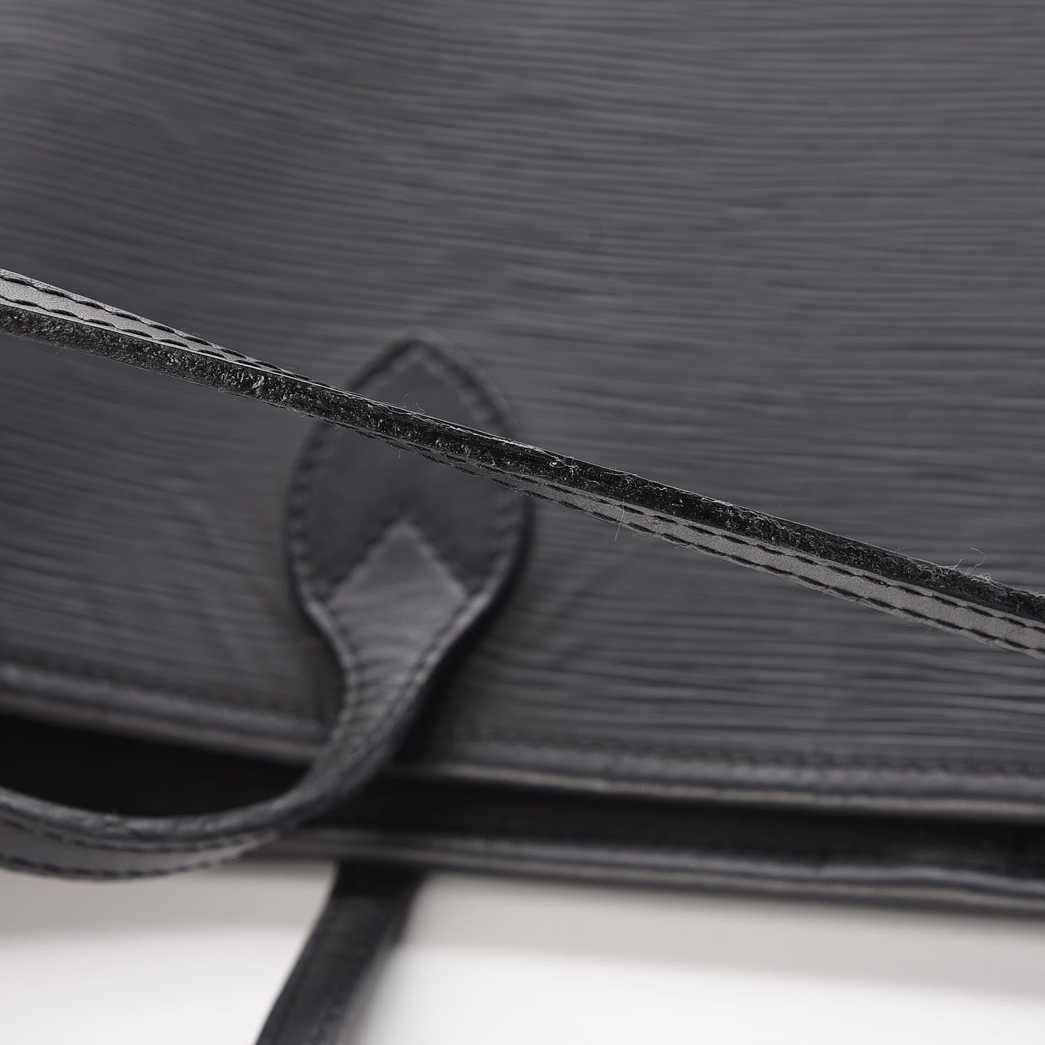 Louis Vuitton Epi Neverfull MM Black 12 of 15