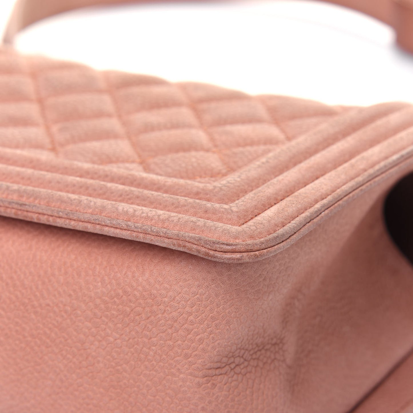 Caviar Quilted Medium Boy Flap Light Pink