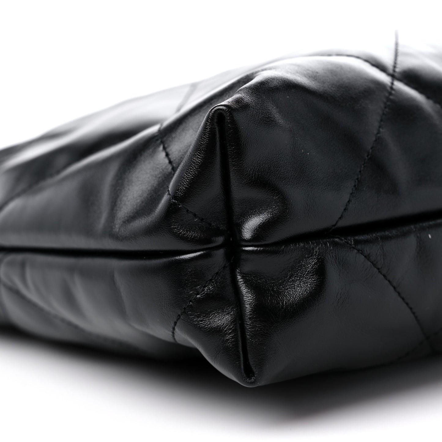 Shiny Calfskin Quilted Chanel 22 Black