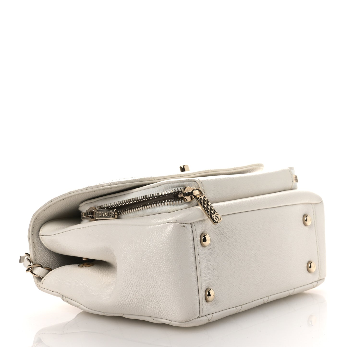 Caviar Quilted Medium Business Affinity Flap White
