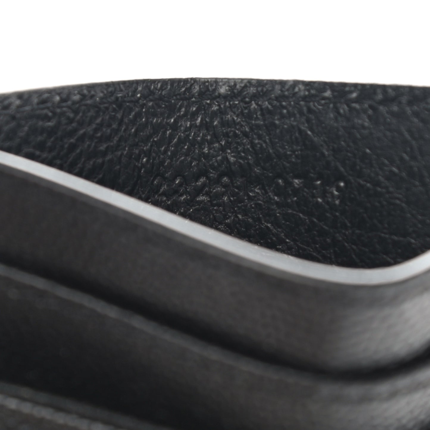 Grain De Poudre Matelasse Chevron Monogram Credit Card Case Black