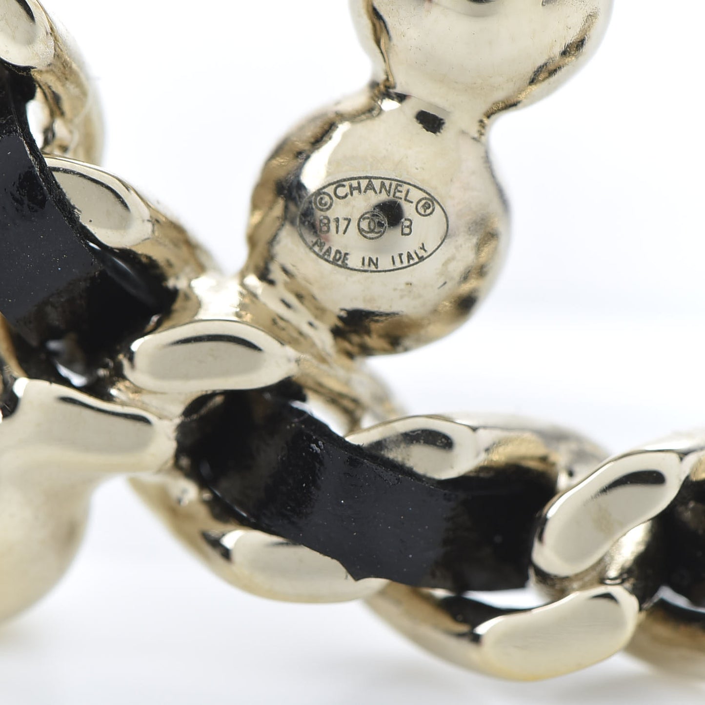 Lambskin Pearl CC Chain Brooch Black Gold