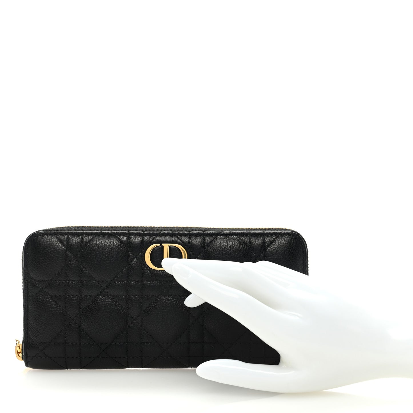 Grained Calfskin Supple Cannage Caro Zip Wallet Black