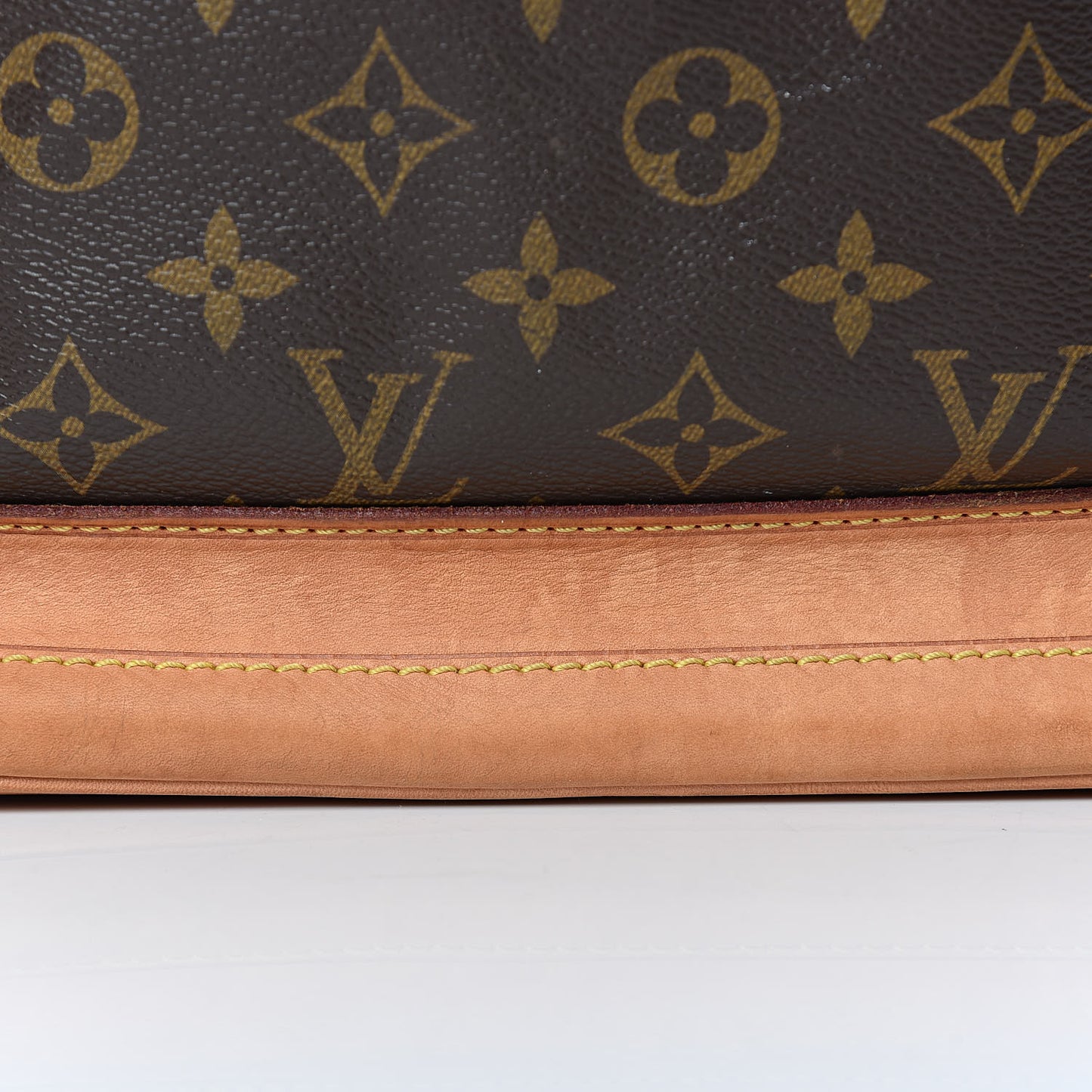 Monogram Noe