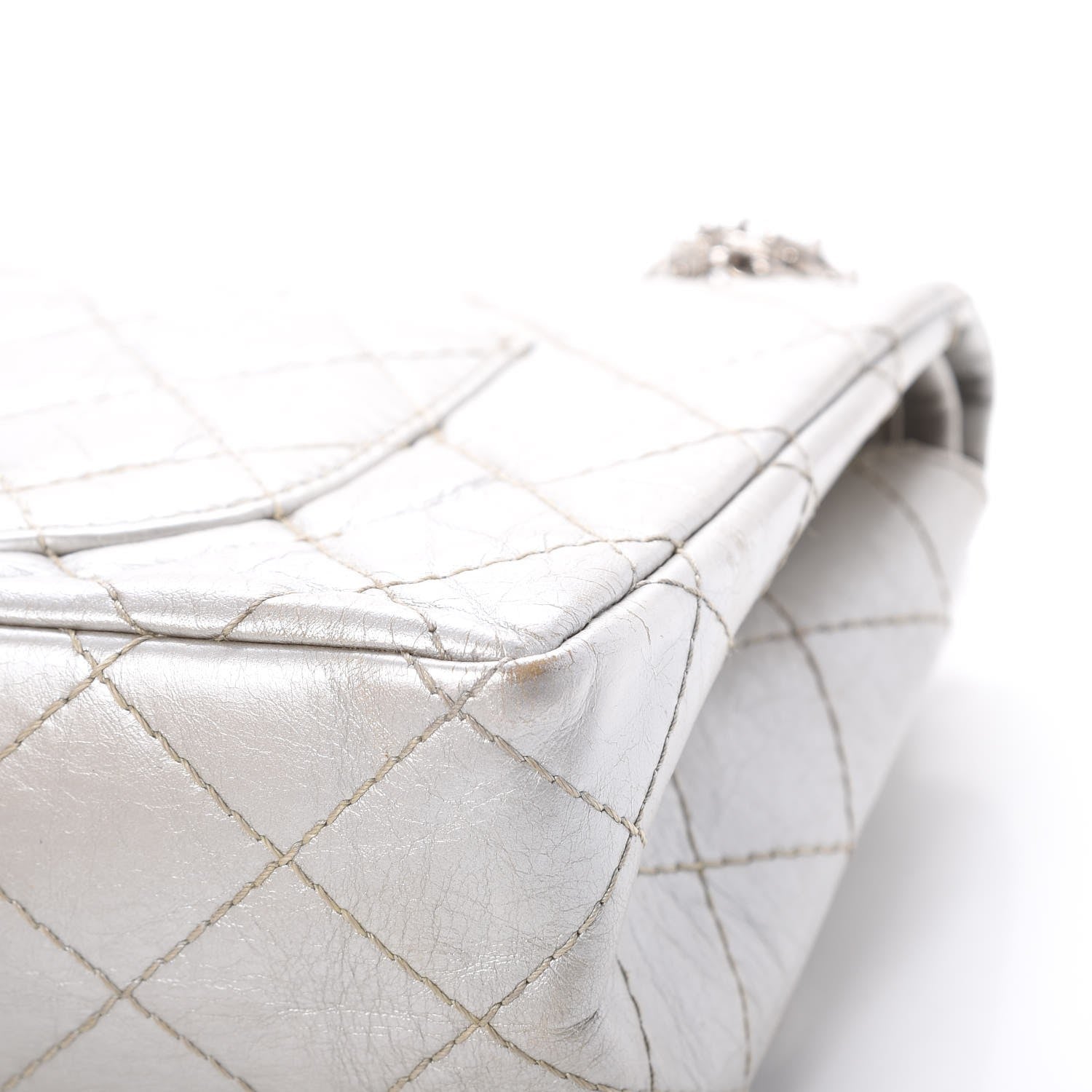 Chanel Metallic Aged Calfskin Quilted 2.55 Reissue 226 Flap Silver 16 of 17