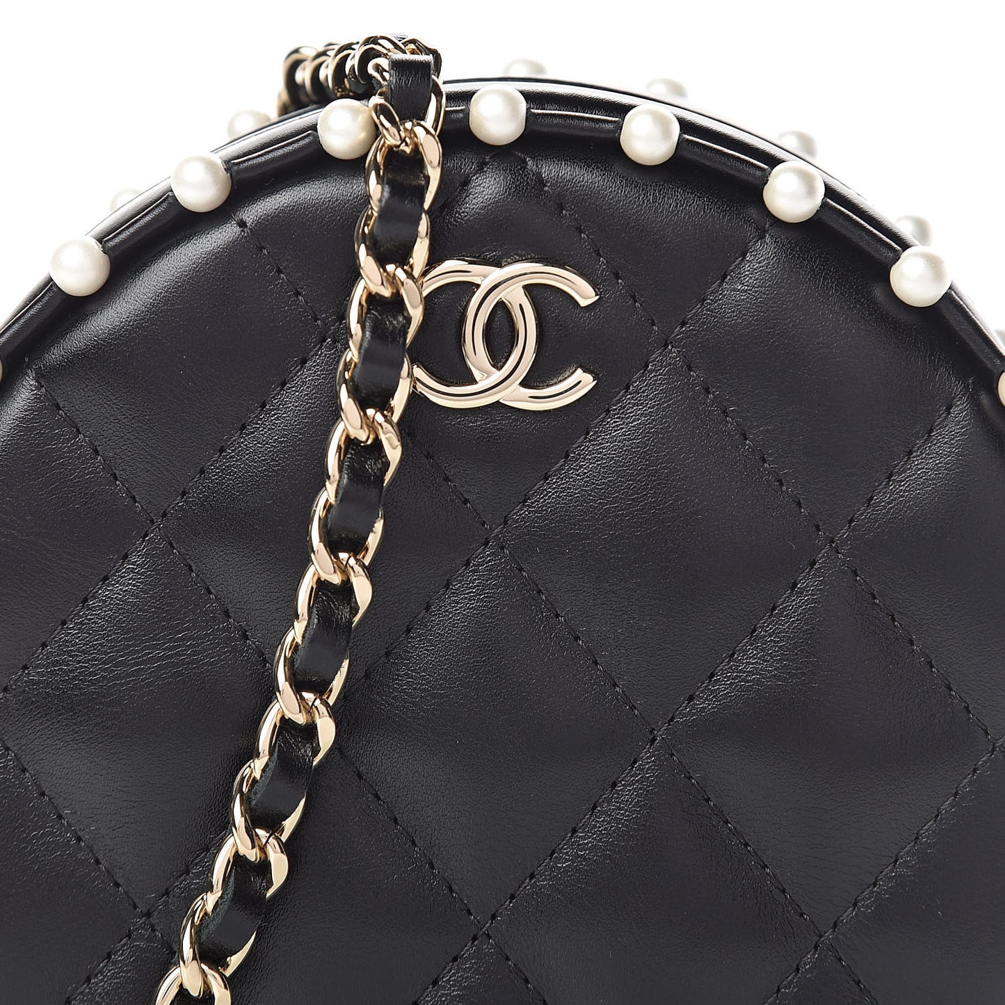 Calfskin Quilted Pearl Round Clutch With Chain Black