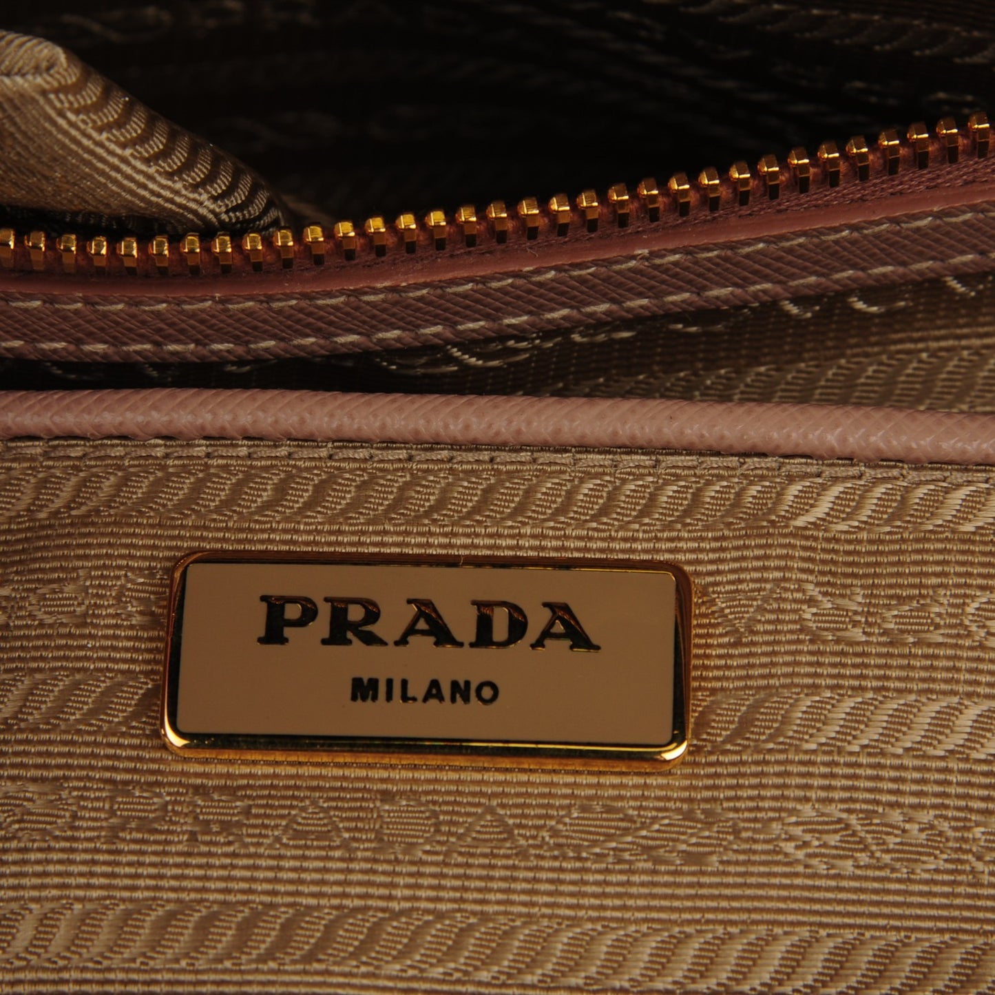 Saffiano Large Galleria Double Zip Tote Cammeo