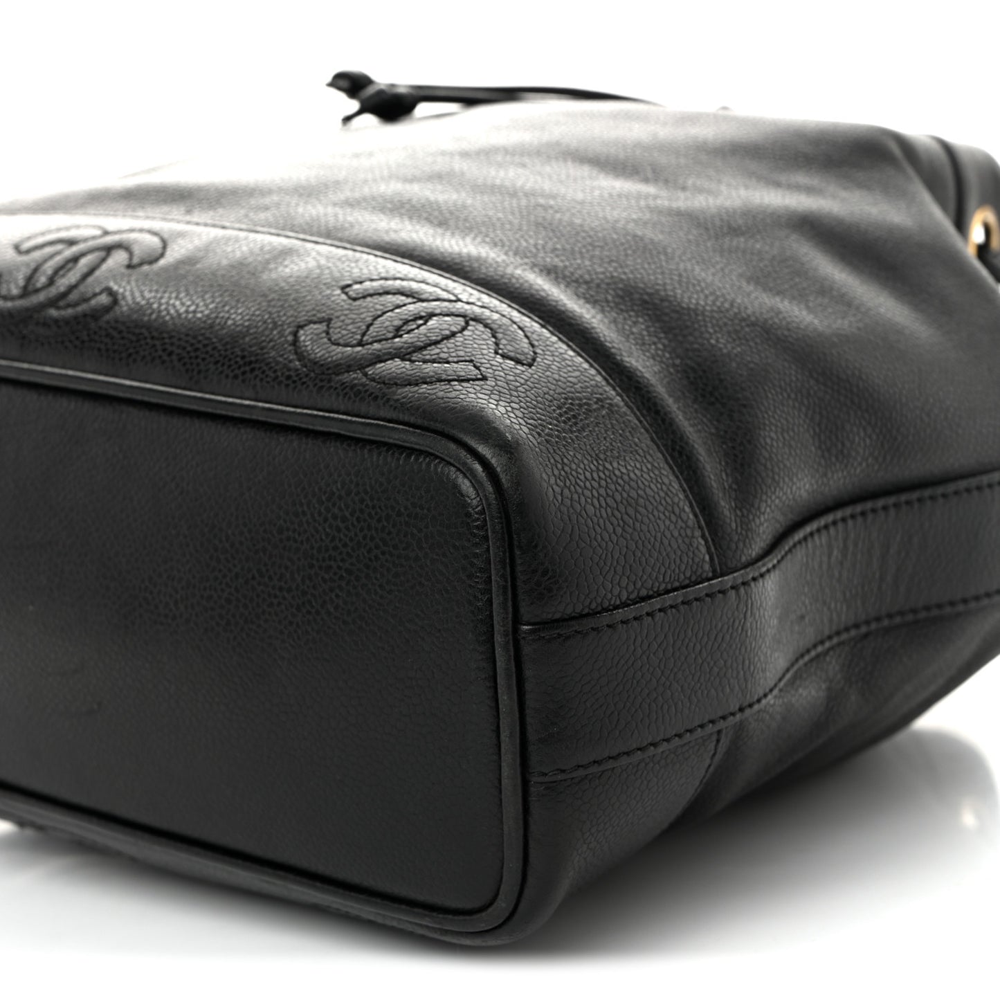 Caviar CC Drawstring Shoulder Bag Black