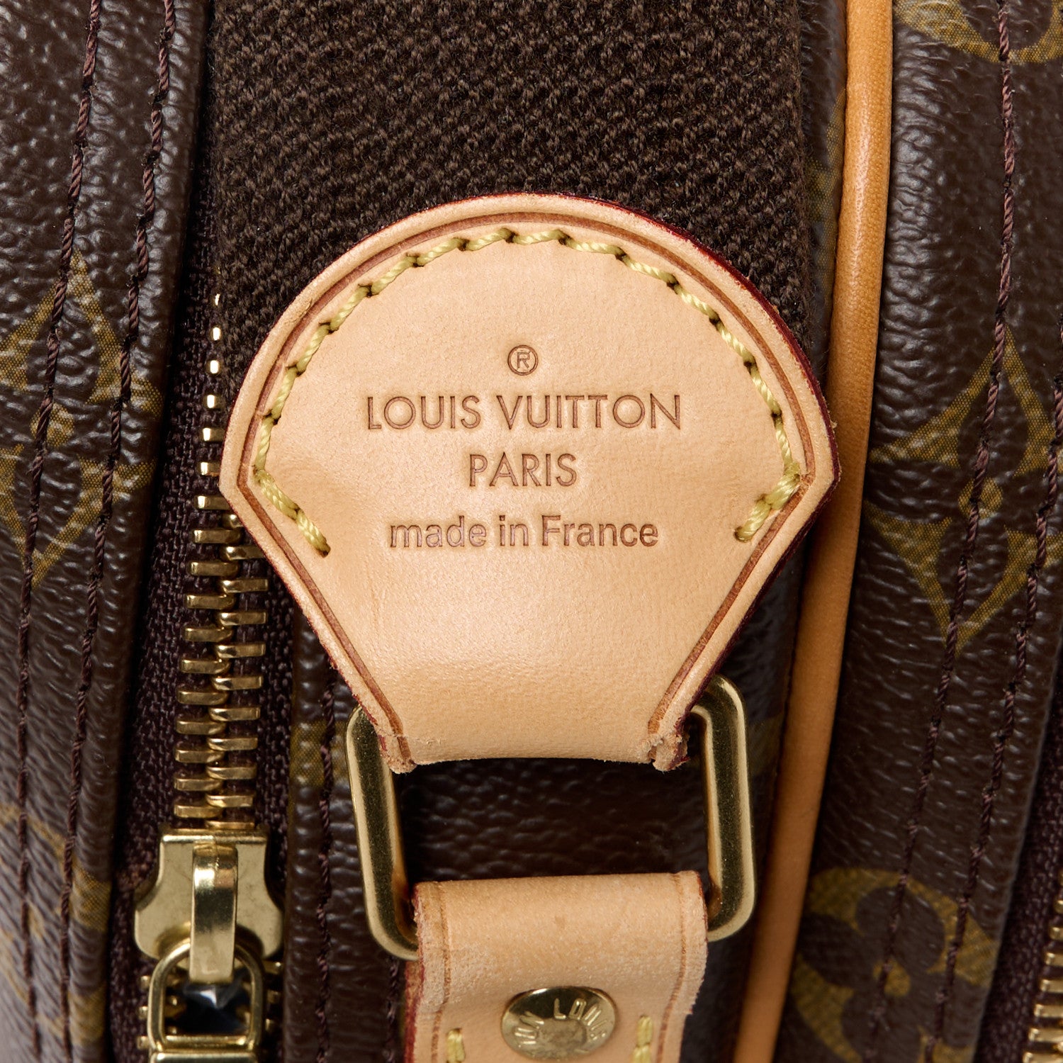 Louis Vuitton Monogram Reporter PM 8 of 11