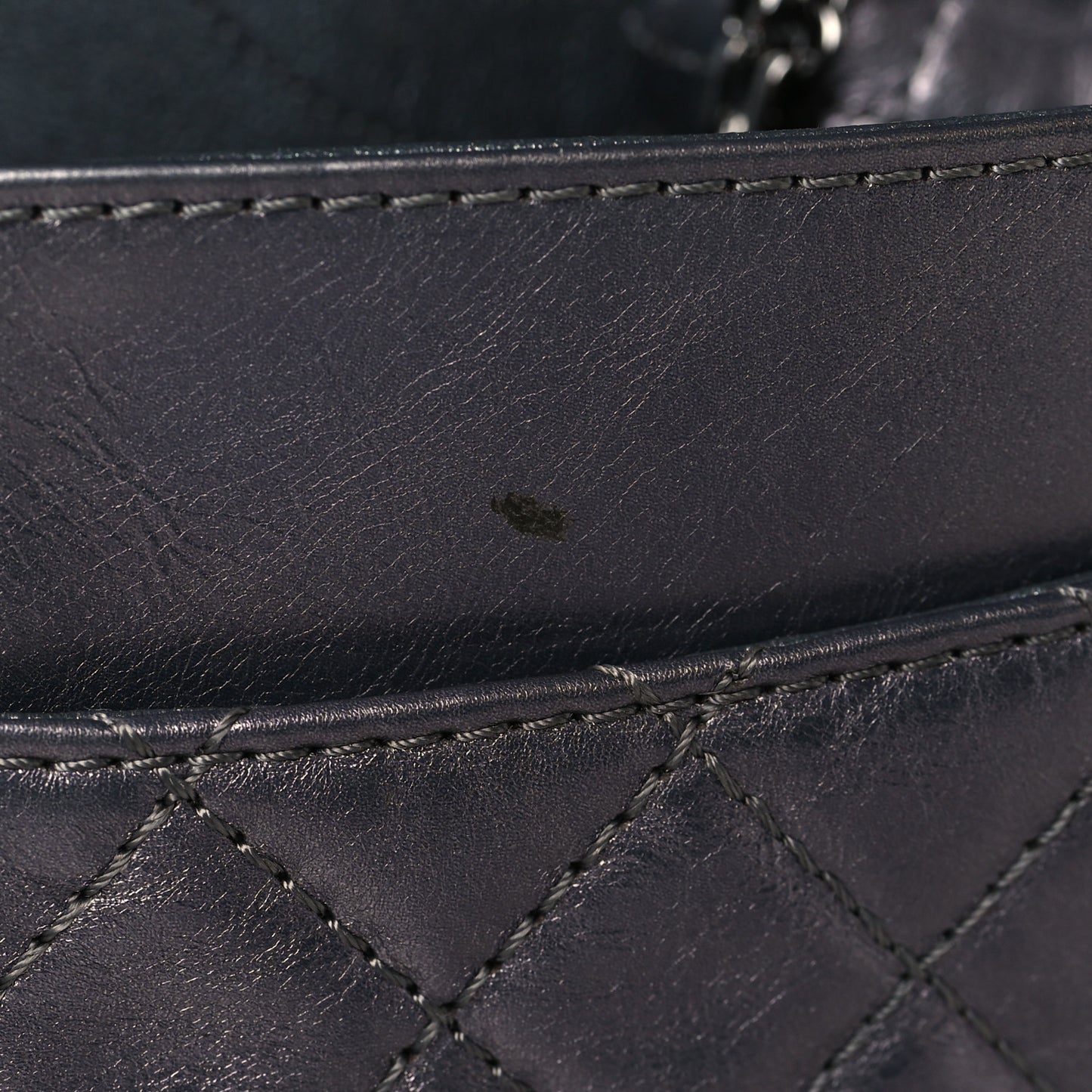 Metallic Aged Calfskin Quilted 2.55 Reissue 225 Flap Silver