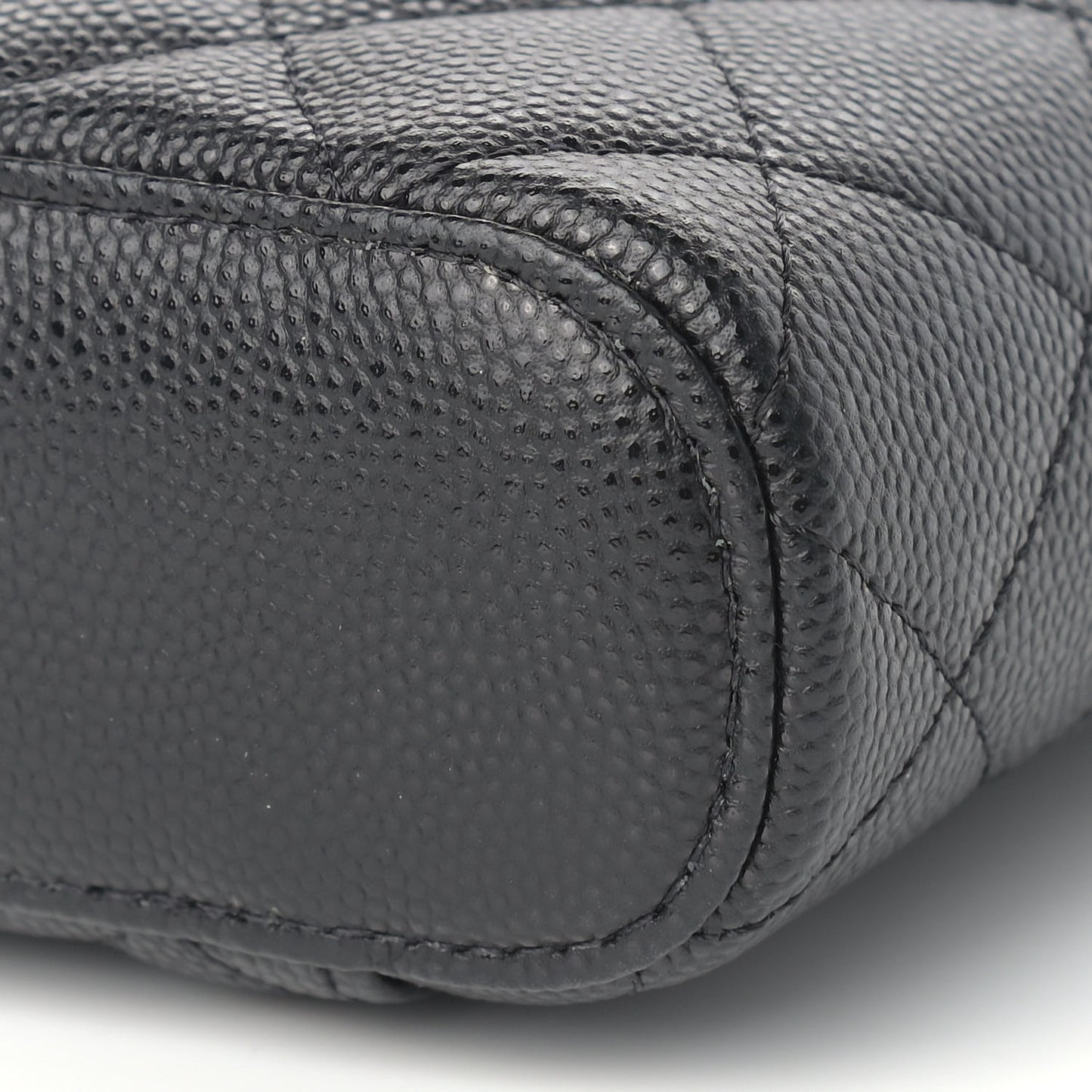Caviar Quilted Small Vertical Coco Beauty Vanity Case With Chain Black