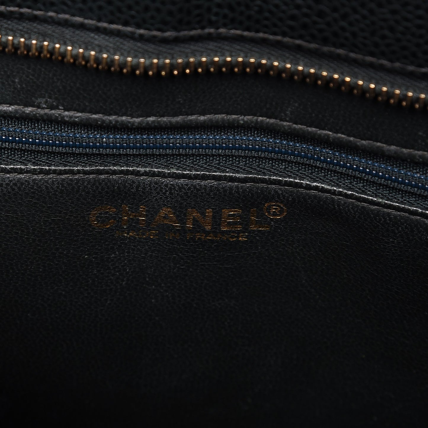Caviar Quilted Medallion Tote Dark Green