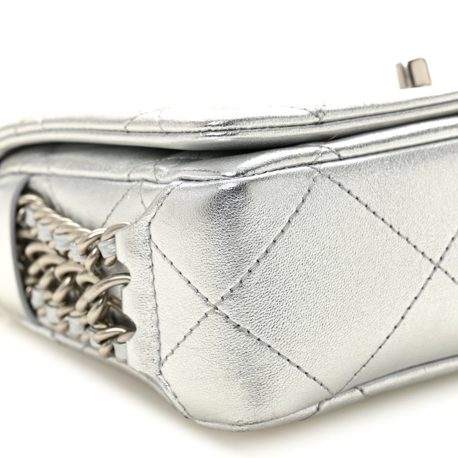 茶*様 Chanel Silver ヴィンテージバッグ Chanel Metallic Lambskin Quilted Mini Chain Rows Flap Silver