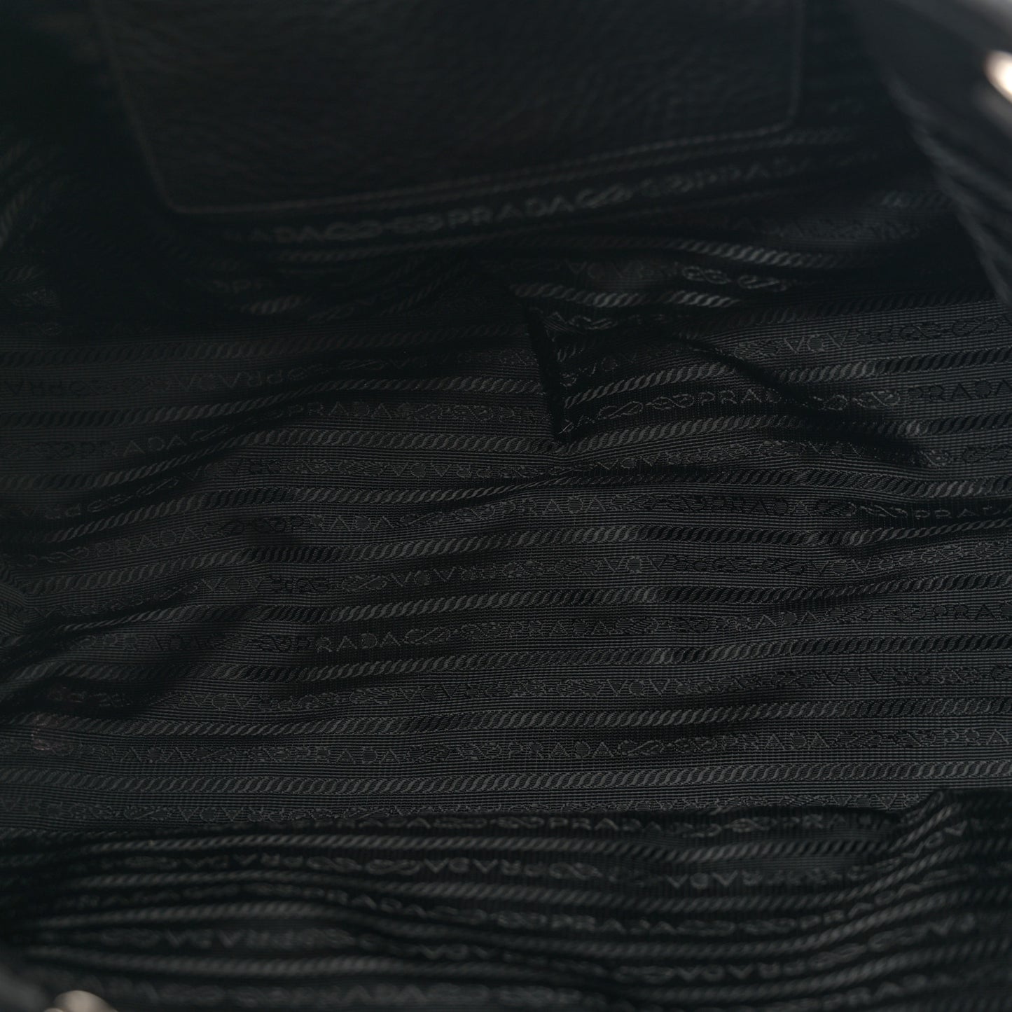 Vitello Daino Tote Black