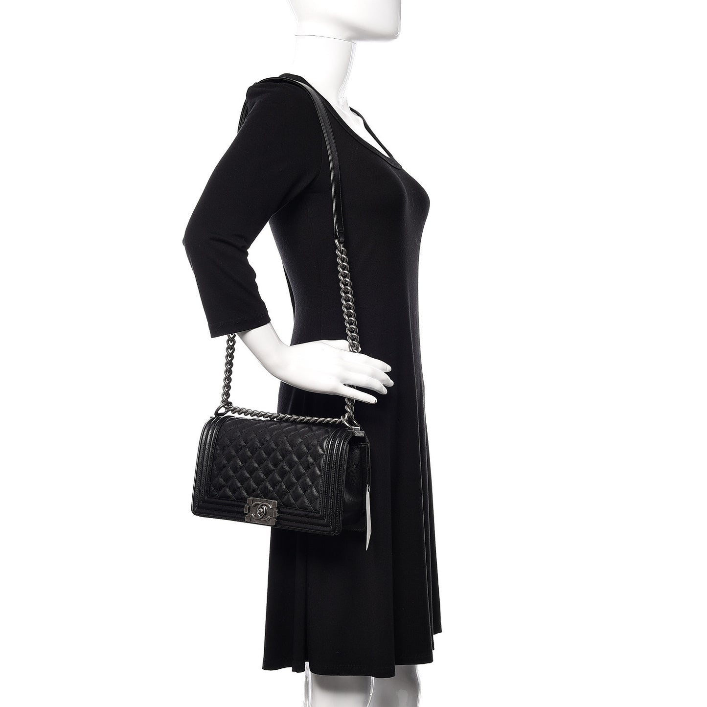Caviar Quilted Medium Boy Flap Black