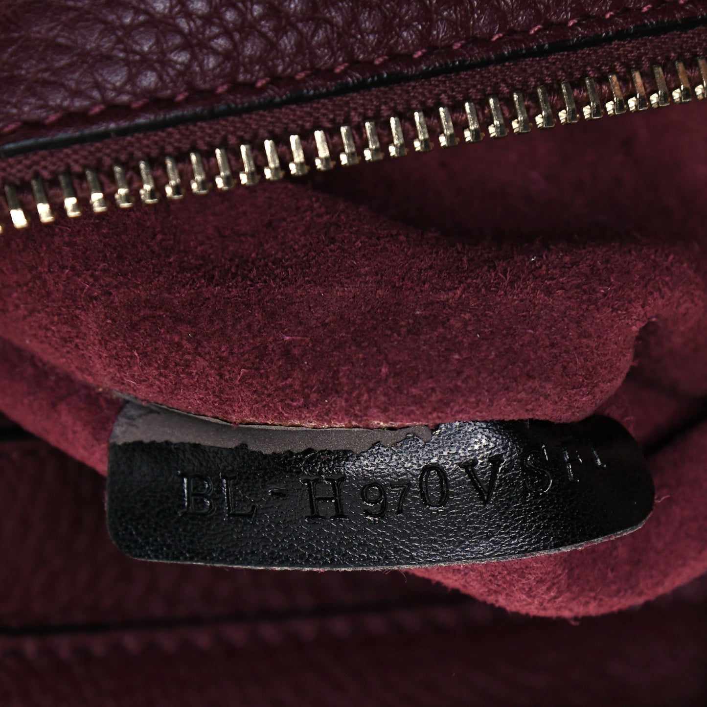 Pebbled Calfskin Medium Rockstud Tote Rubin