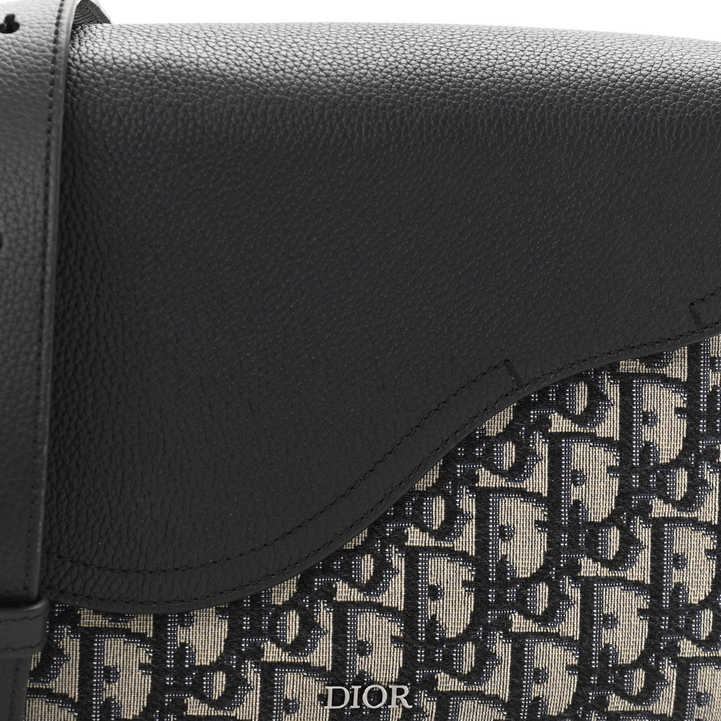 Grained Calfskin Oblique Mini Saddle Messenger Black