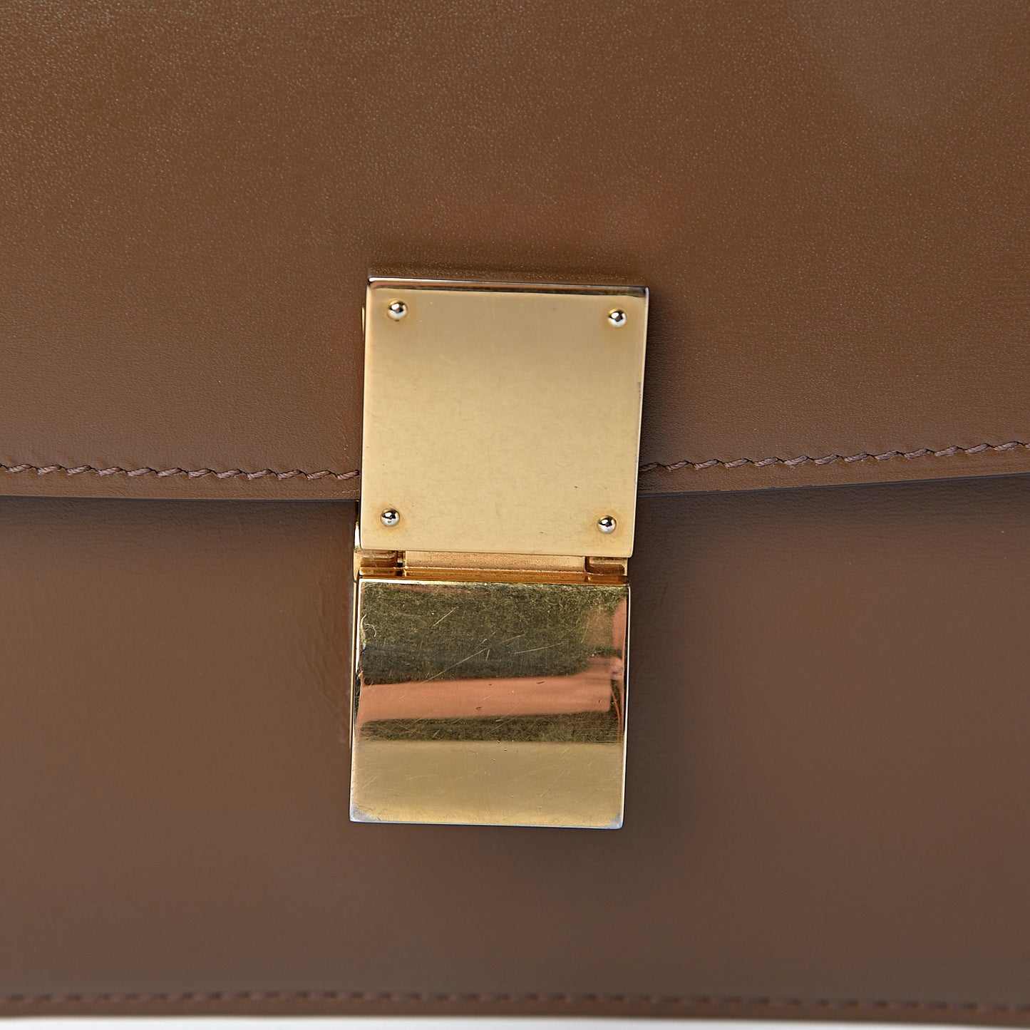 Box Calfskin Medium Classic Box Flap Bag Camel