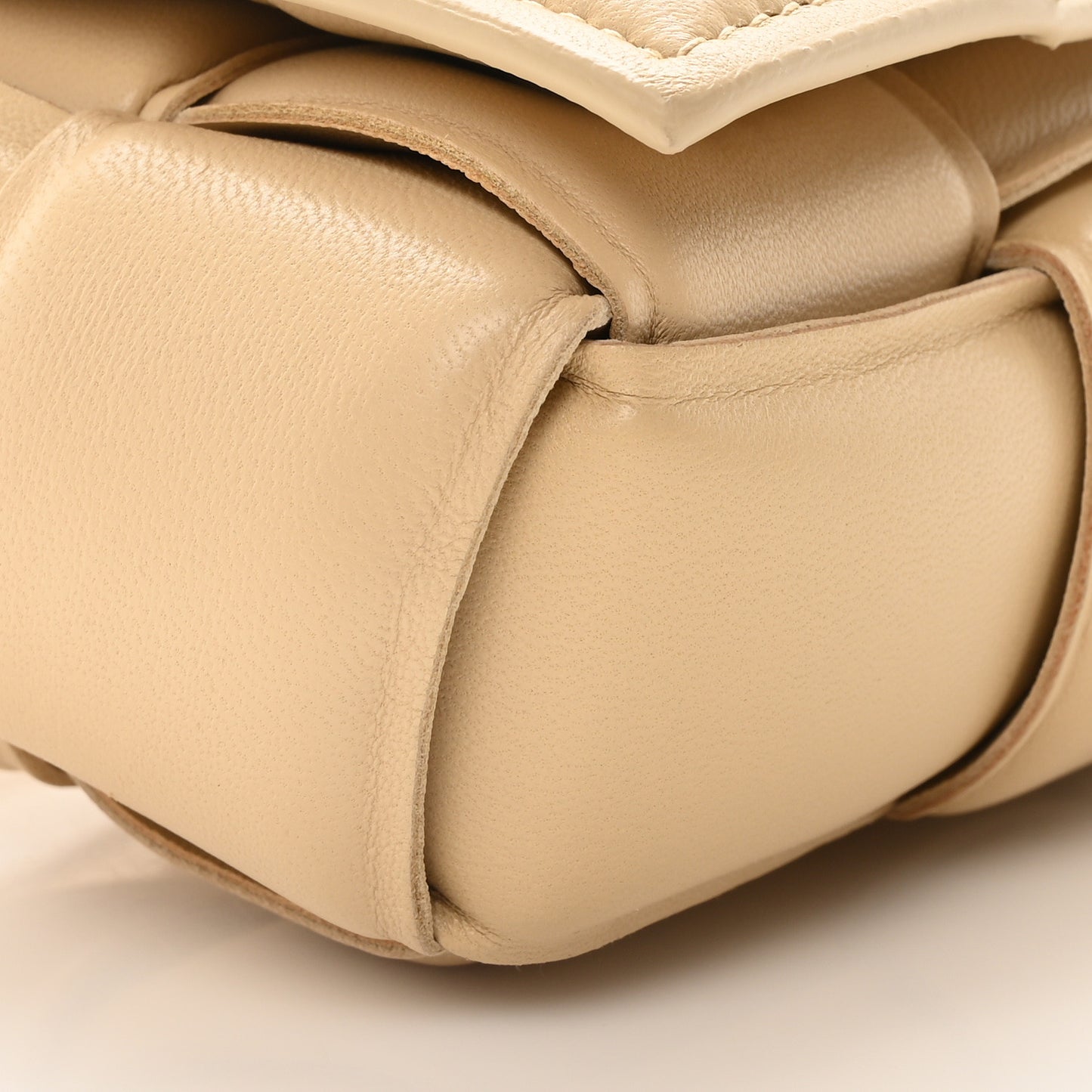 Nappa Maxi Intrecciato Padded The Belt Cassette Bag Porridge