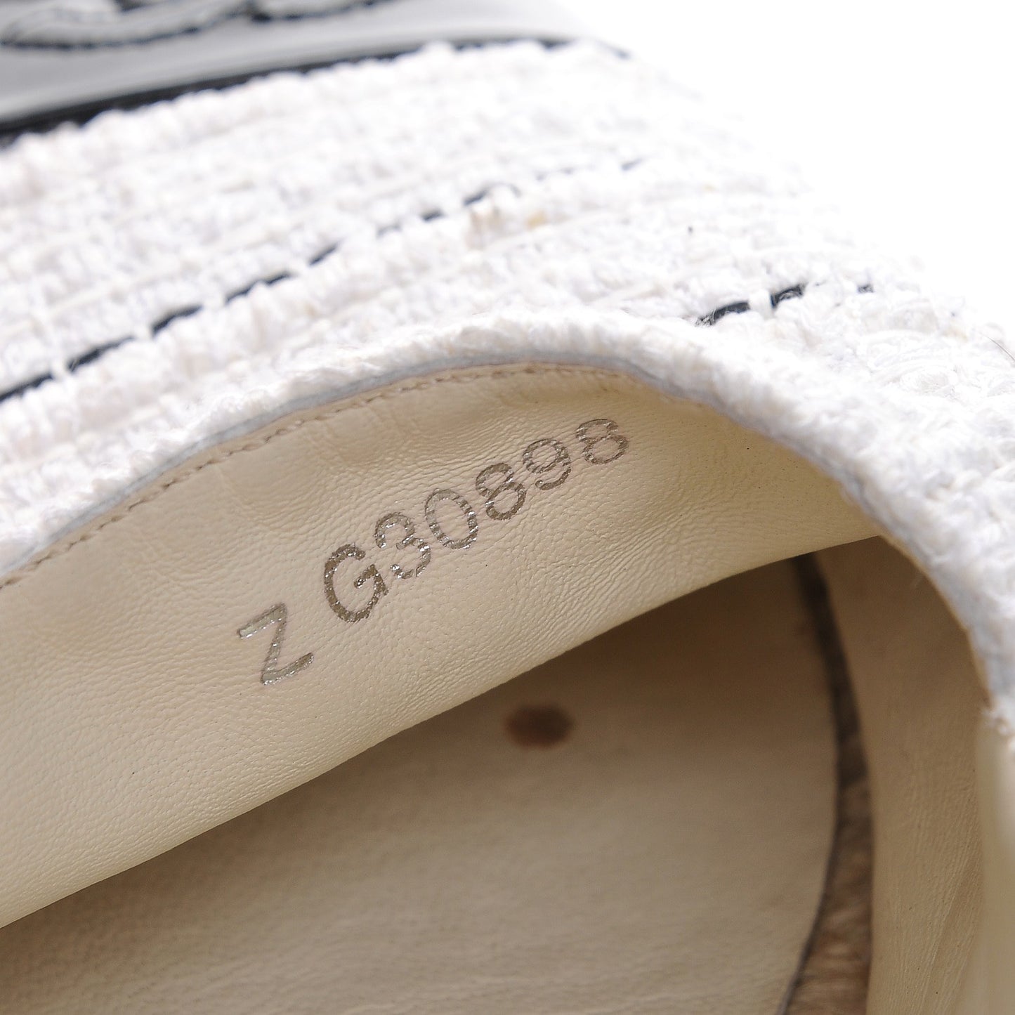 Tweed Patent Calfskin CC Espadrilles 41 White Black