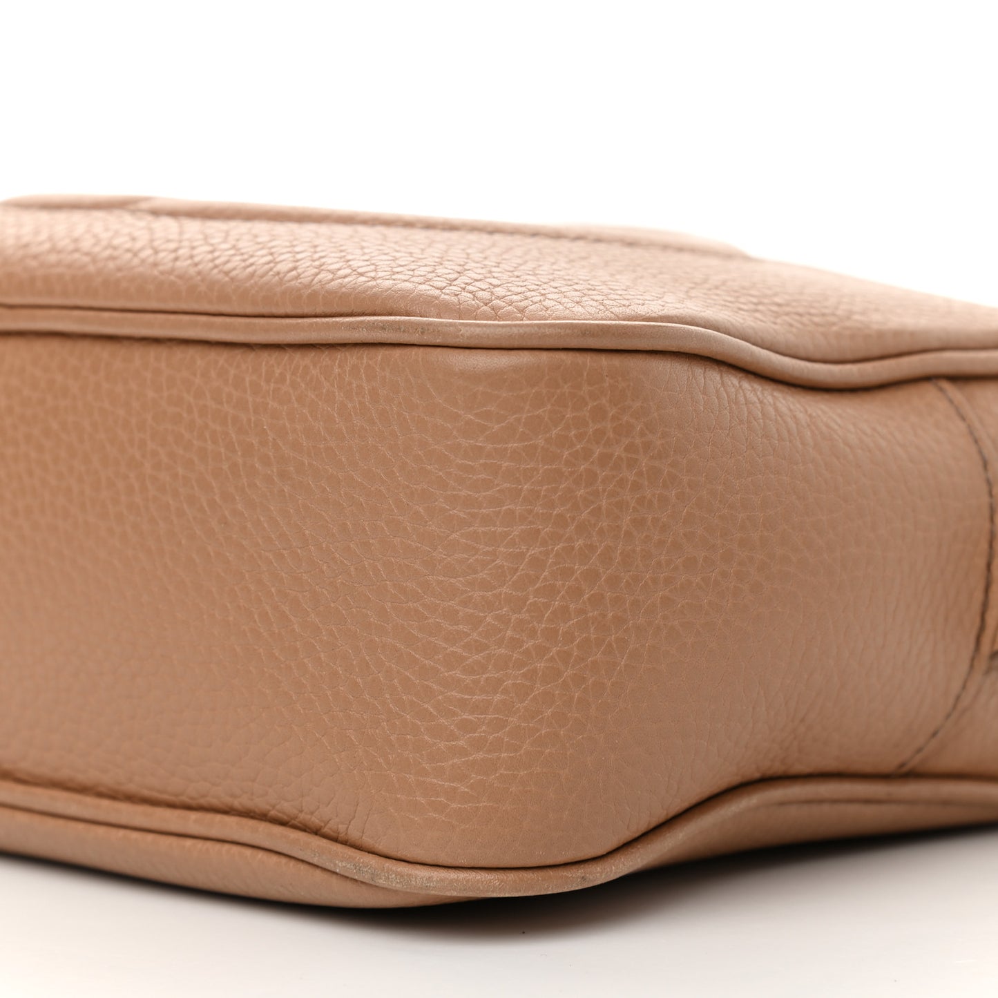 Pebbled Calfskin Small Soho Disco Bag Camelia