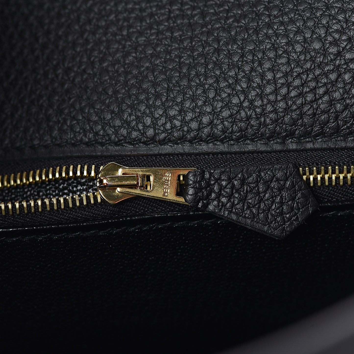 Togo Kelly Retourne 35 Black