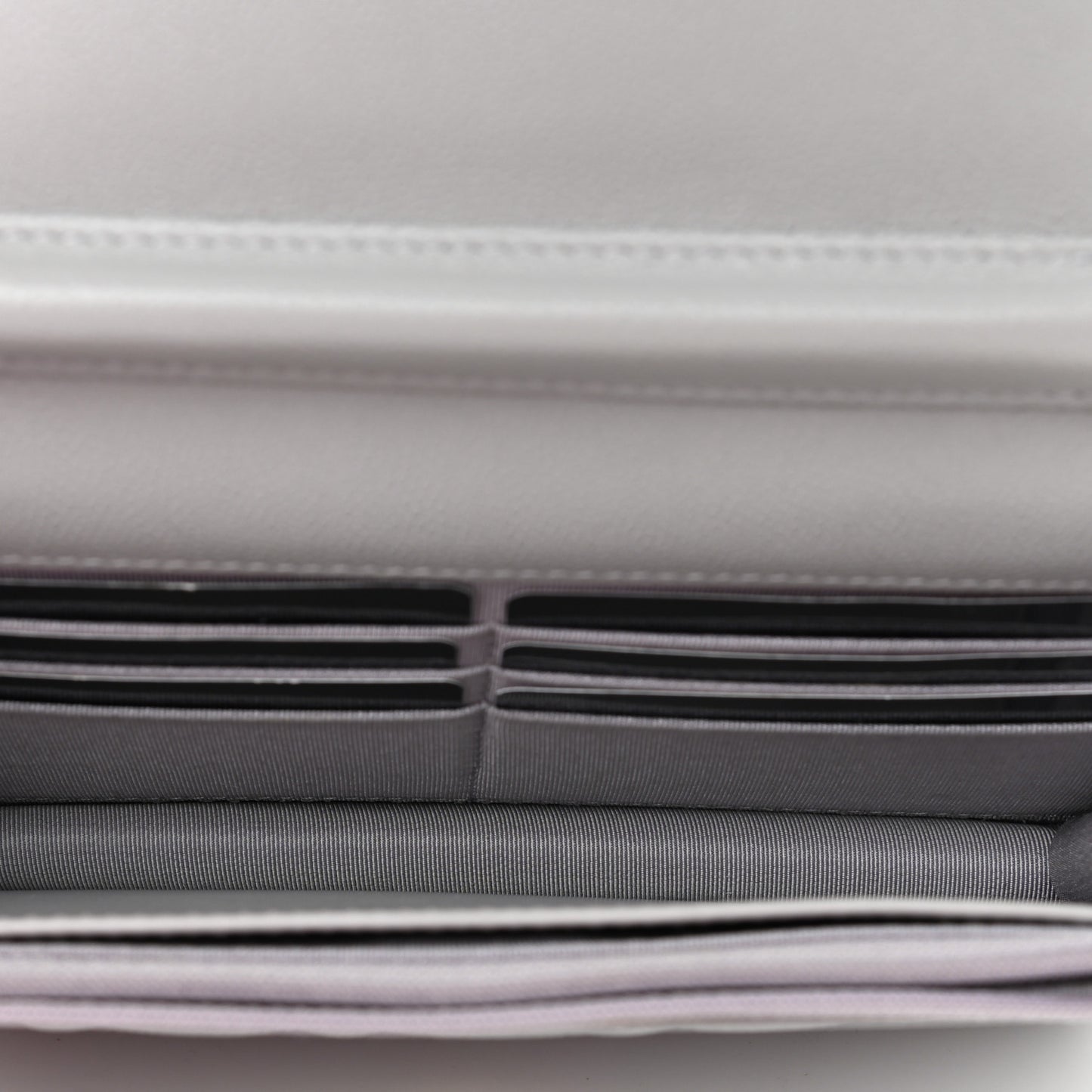 Caviar Quilted Wallet On Chain WOC Grey